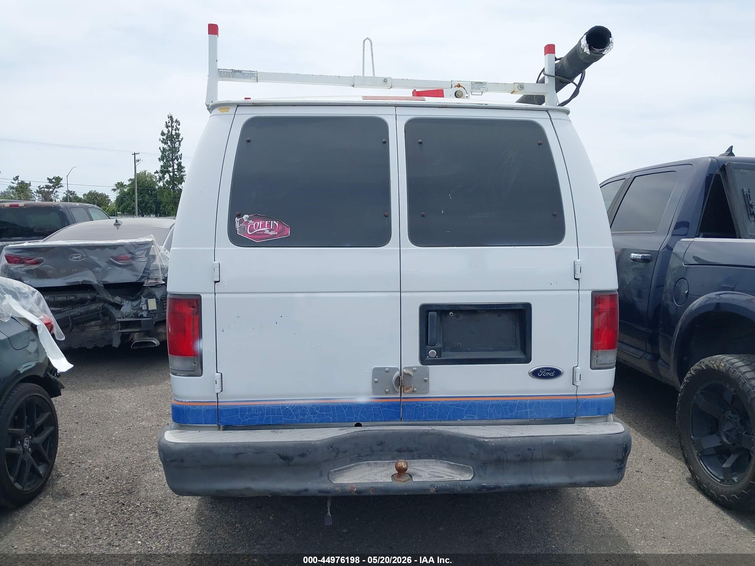 2003 Ford E-150 Commercial White vin: 1FTRE14253HB15208