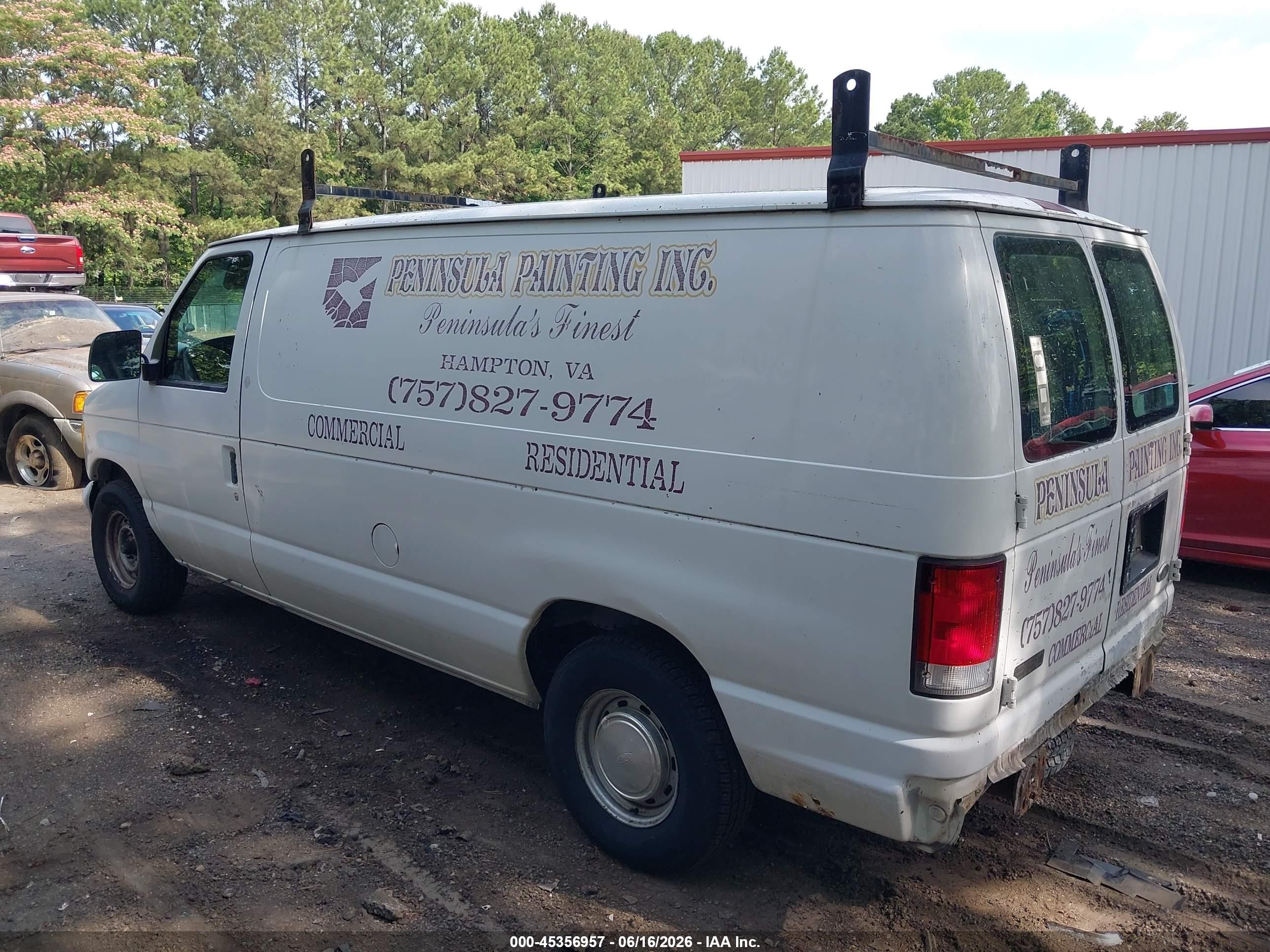 2000 Ford E-150 Commercial/recreational White vin: 1FTRE1425YHB78025