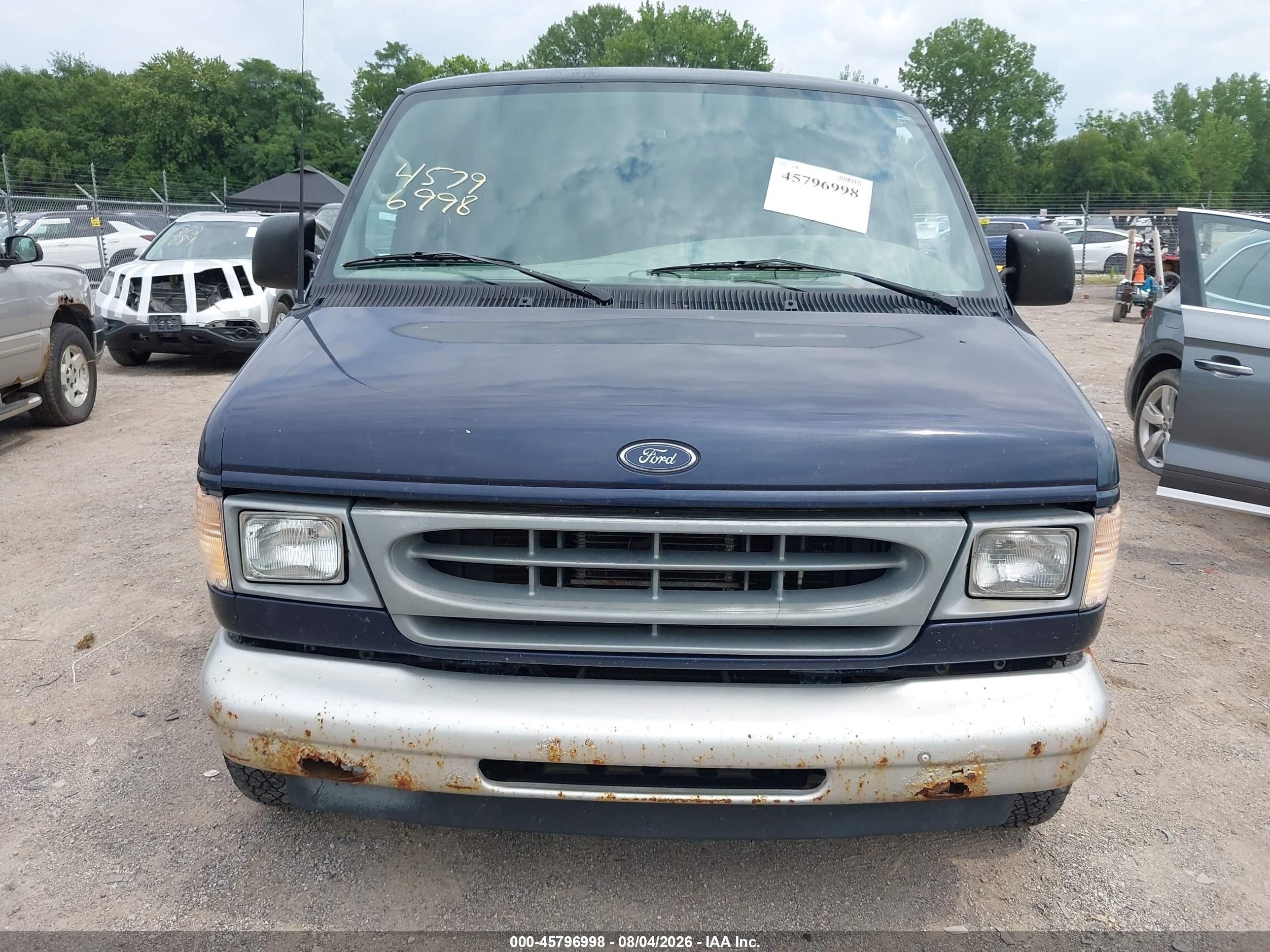 2001 Ford E-150 Commercial/recreational Blue vin: 1FTRE14261HB28773
