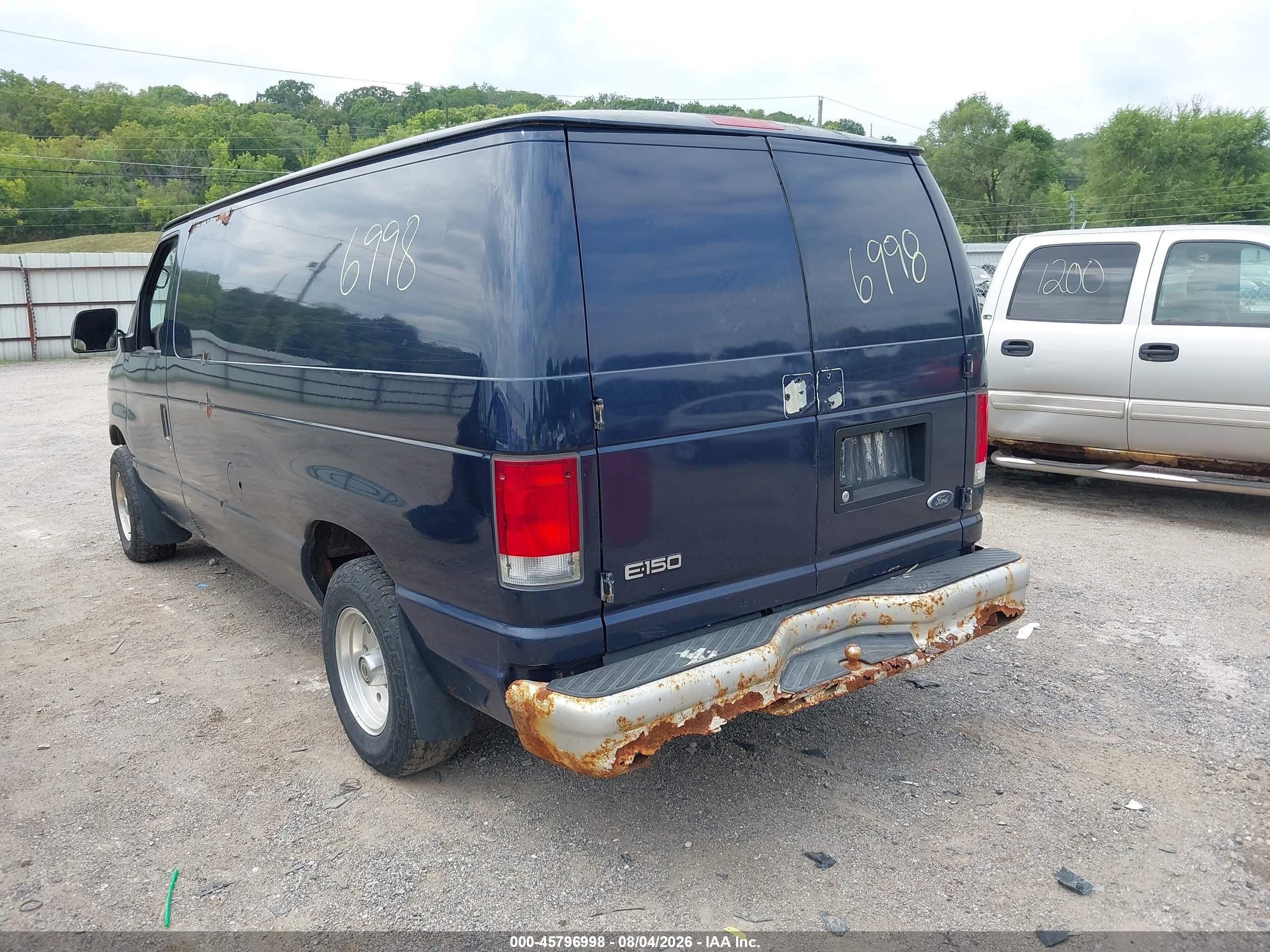 2001 Ford E-150 Commercial/recreational Blue vin: 1FTRE14261HB28773