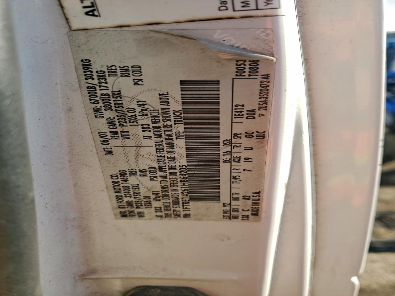 2001 Ford Econoline Cargo E-150 White vin: 1FTRE14261HB64205
