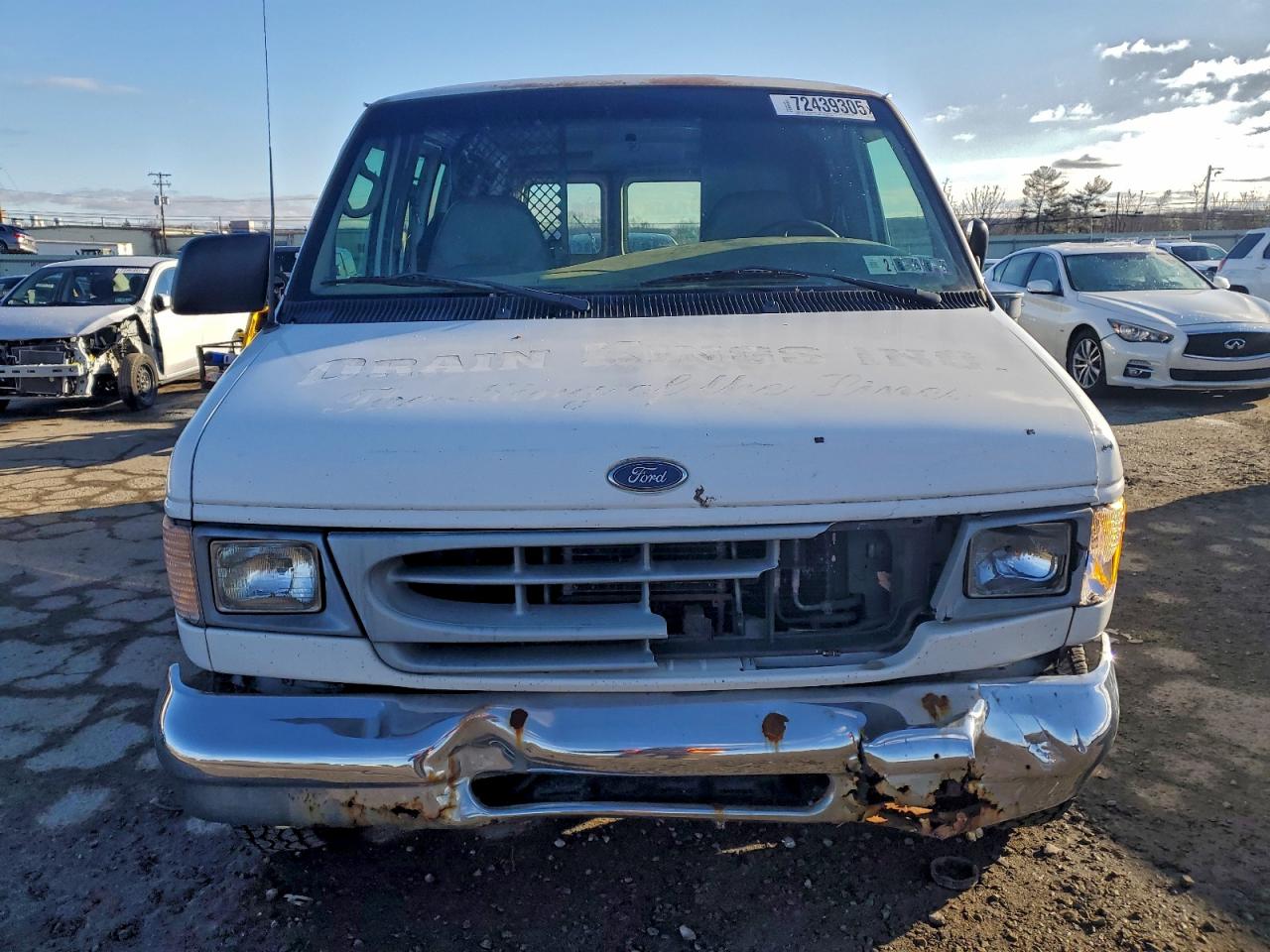 2001 Ford Econoline Cargo E-150 White vin: 1FTRE14261HB64205