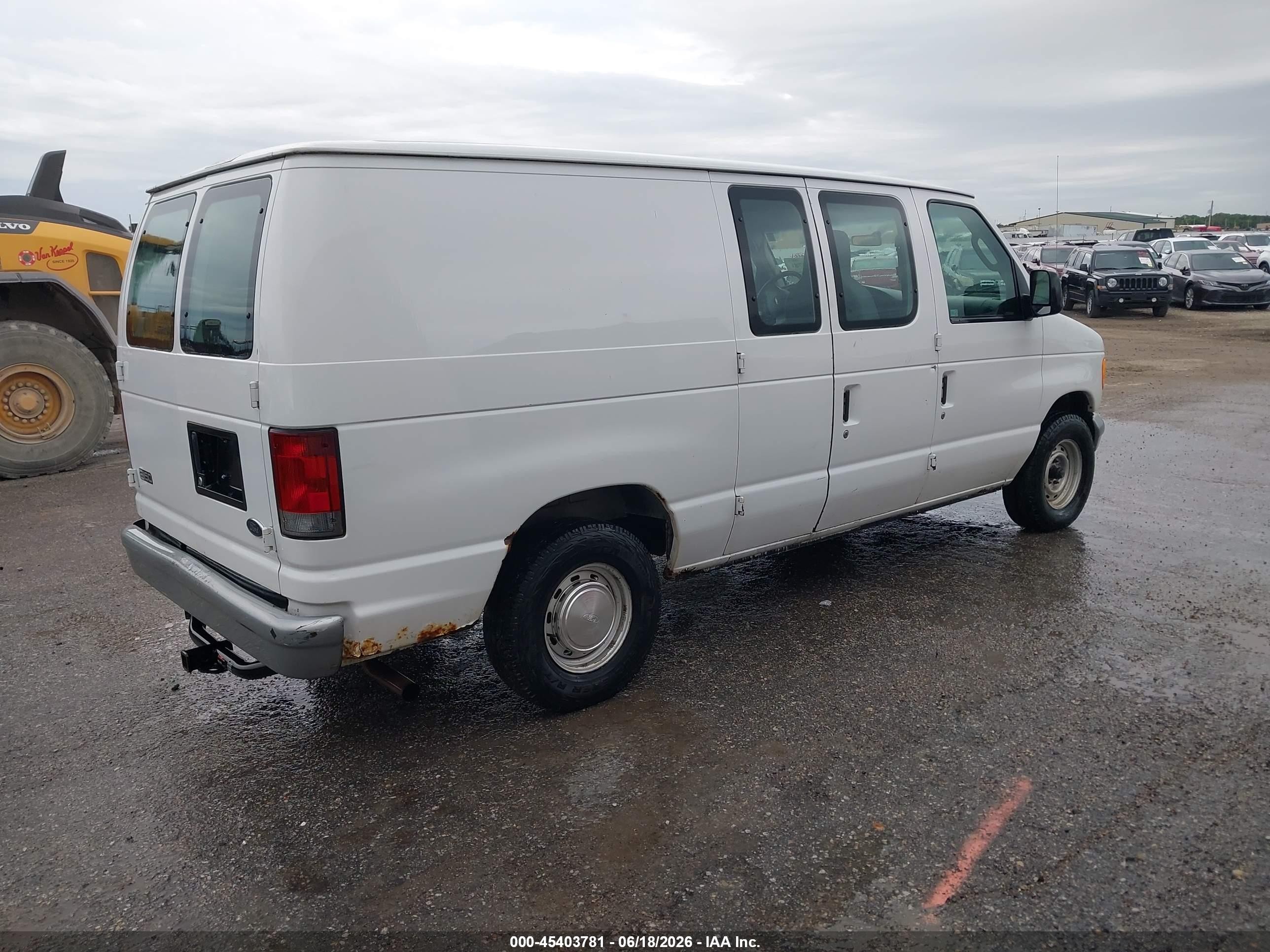 2003 Ford E-150 Commercial White vin: 1FTRE14283HB60417