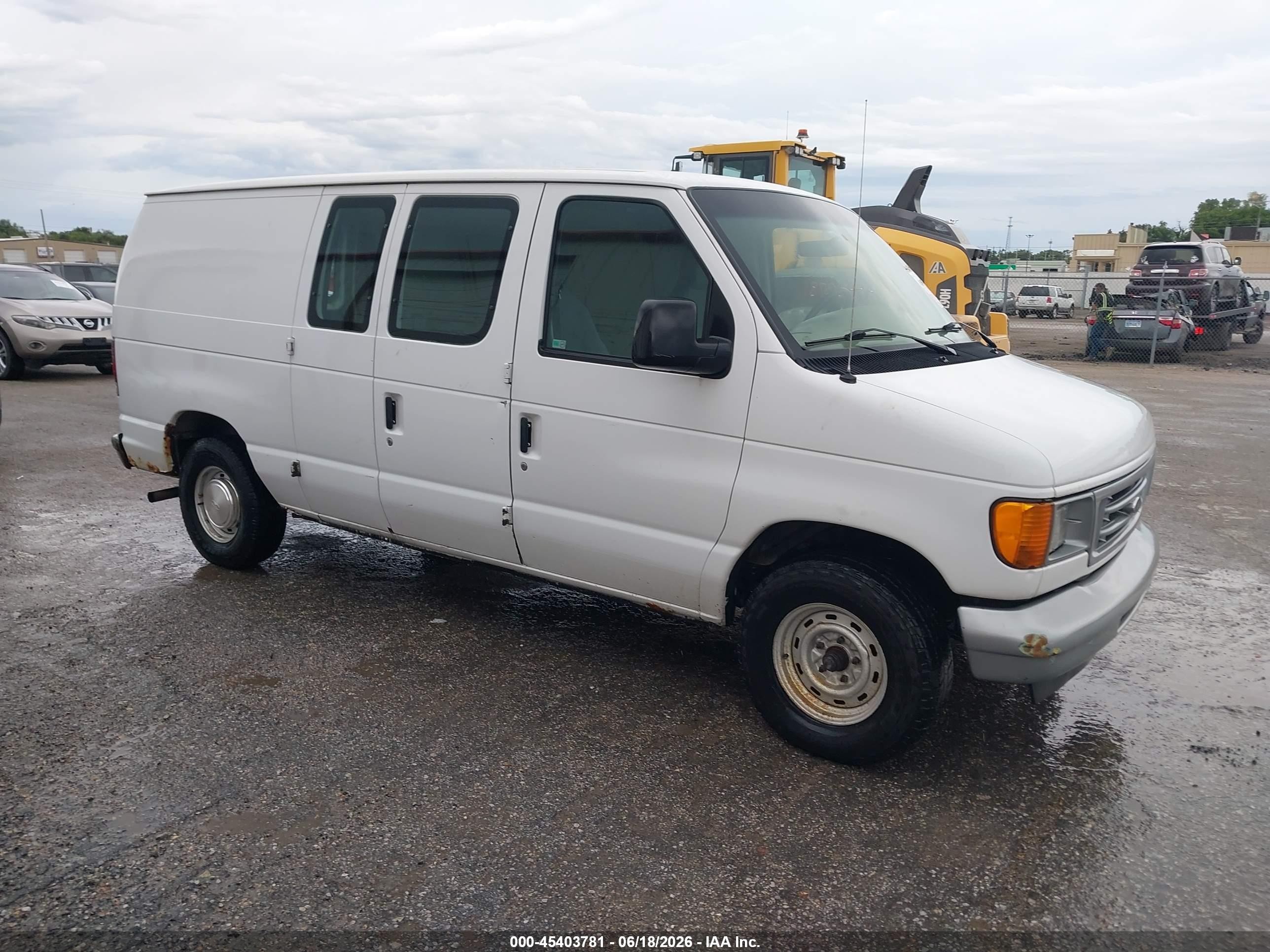 2003 Ford E-150 Commercial White vin: 1FTRE14283HB60417