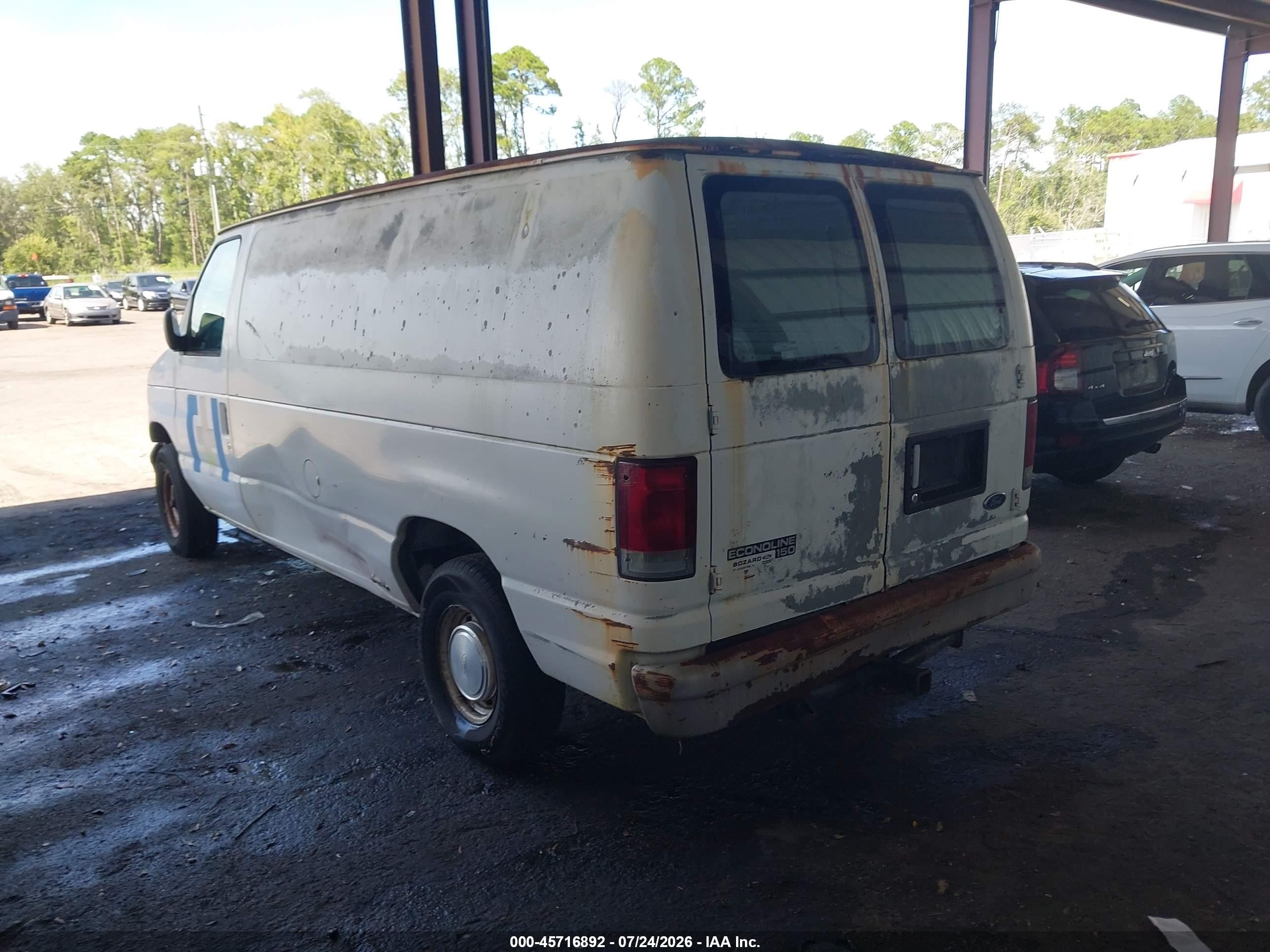 1998 Ford Econoline Commercial/recreational White vin: 1FTRE1428WHA04527