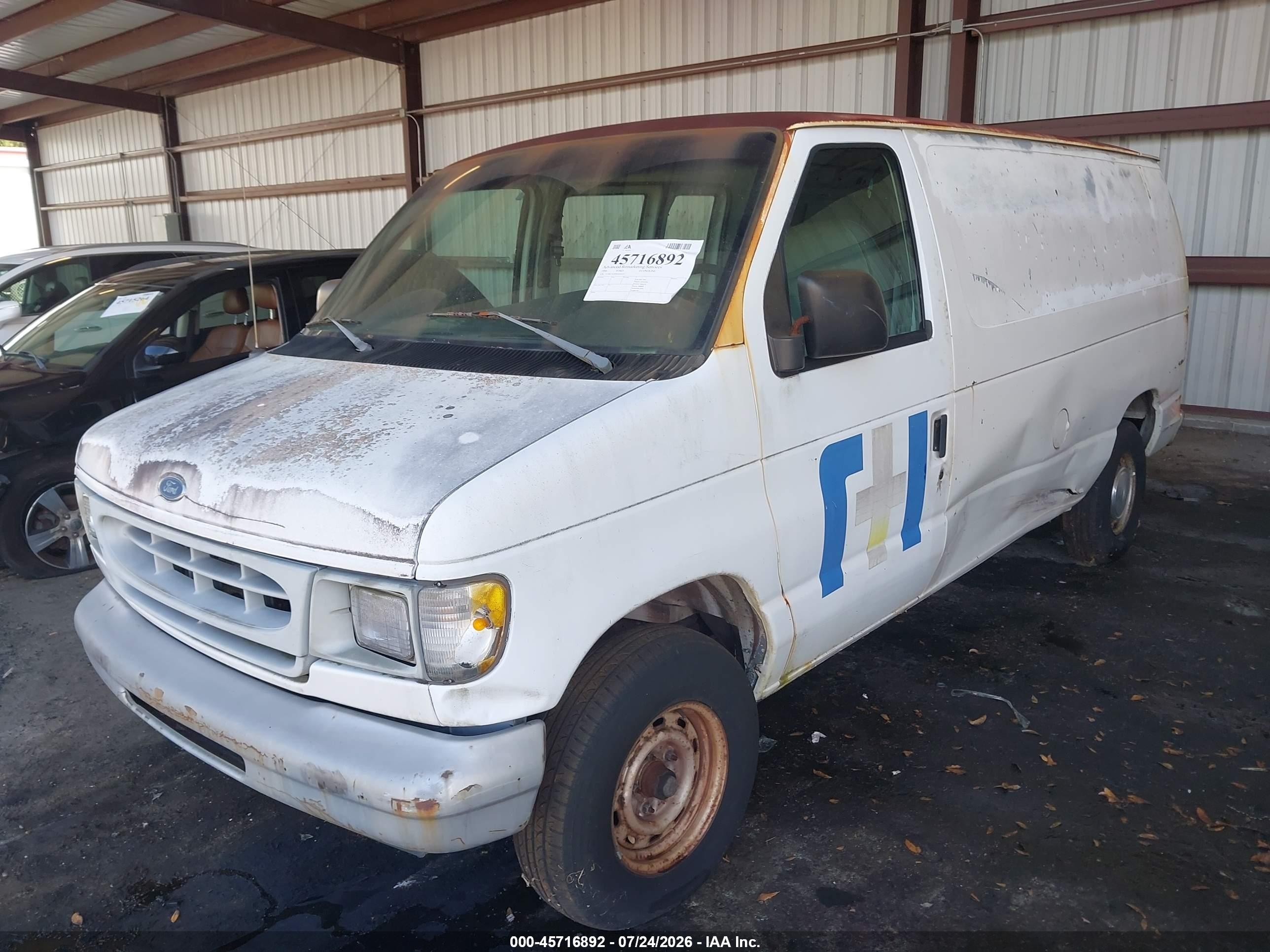1998 Ford Econoline Commercial/recreational White vin: 1FTRE1428WHA04527