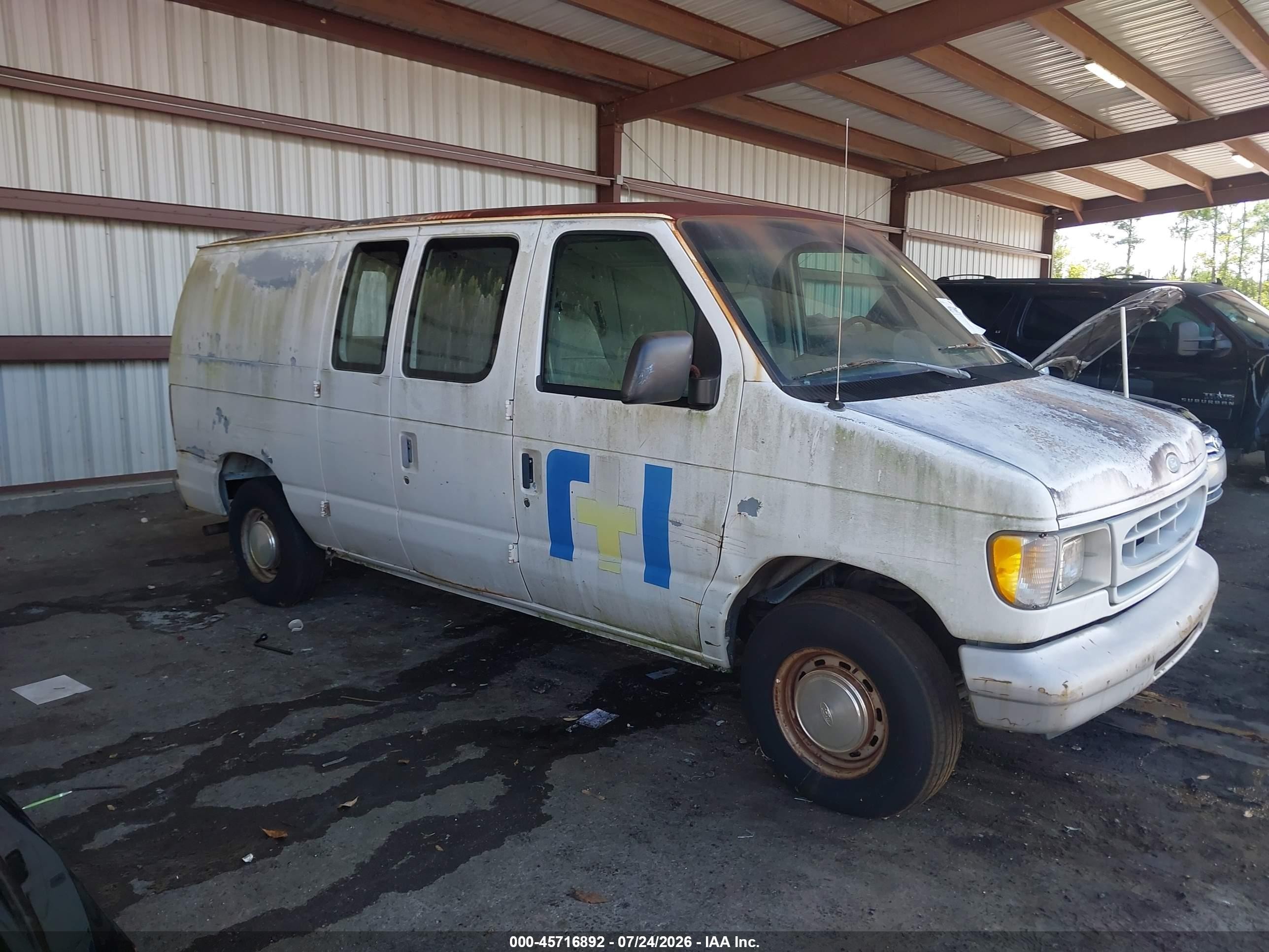 1998 Ford Econoline Commercial/recreational White vin: 1FTRE1428WHA04527
