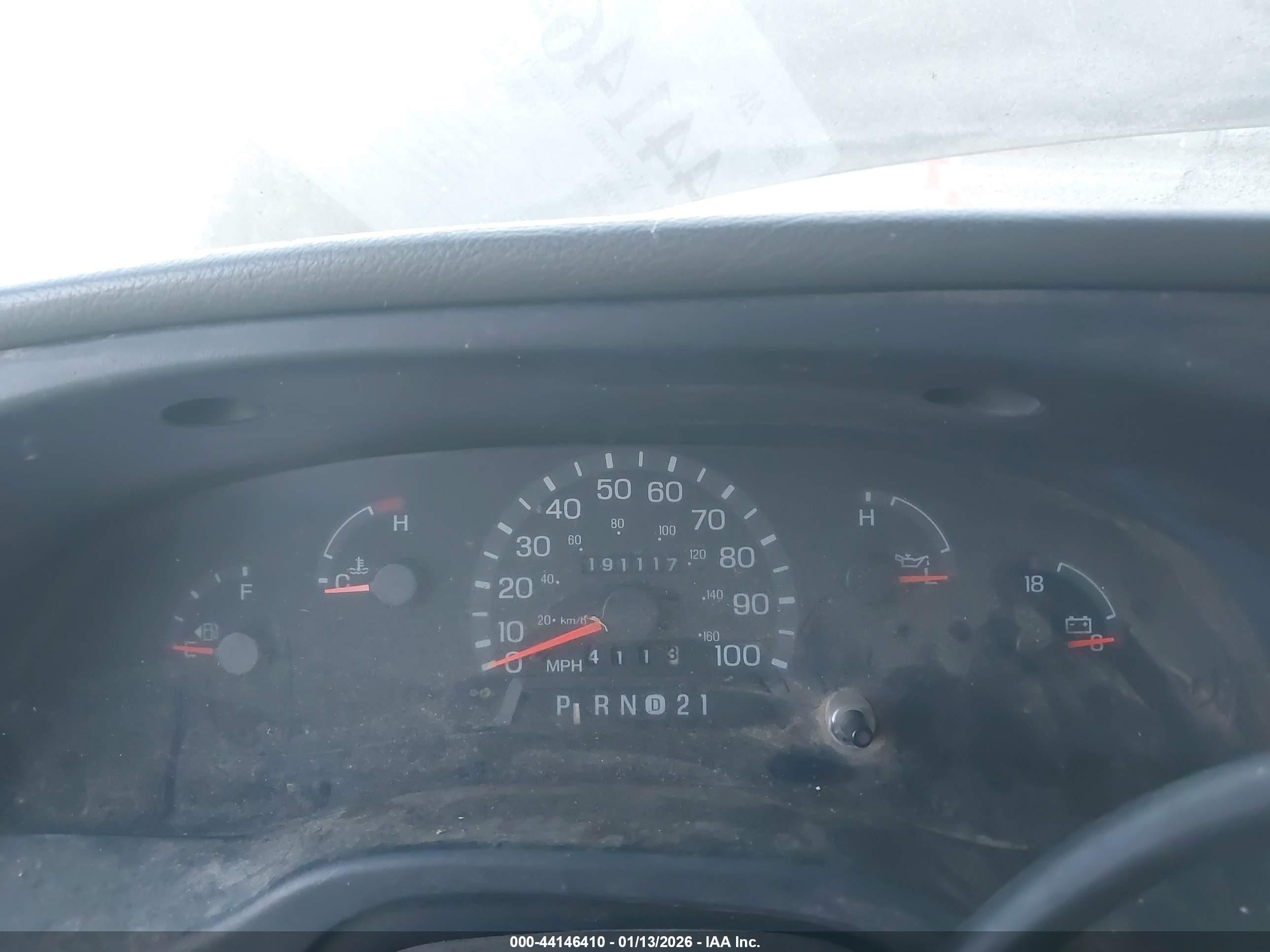 1998 Ford Econoline Commercial/recreational Gold vin: 1FTRE1428WHB21704