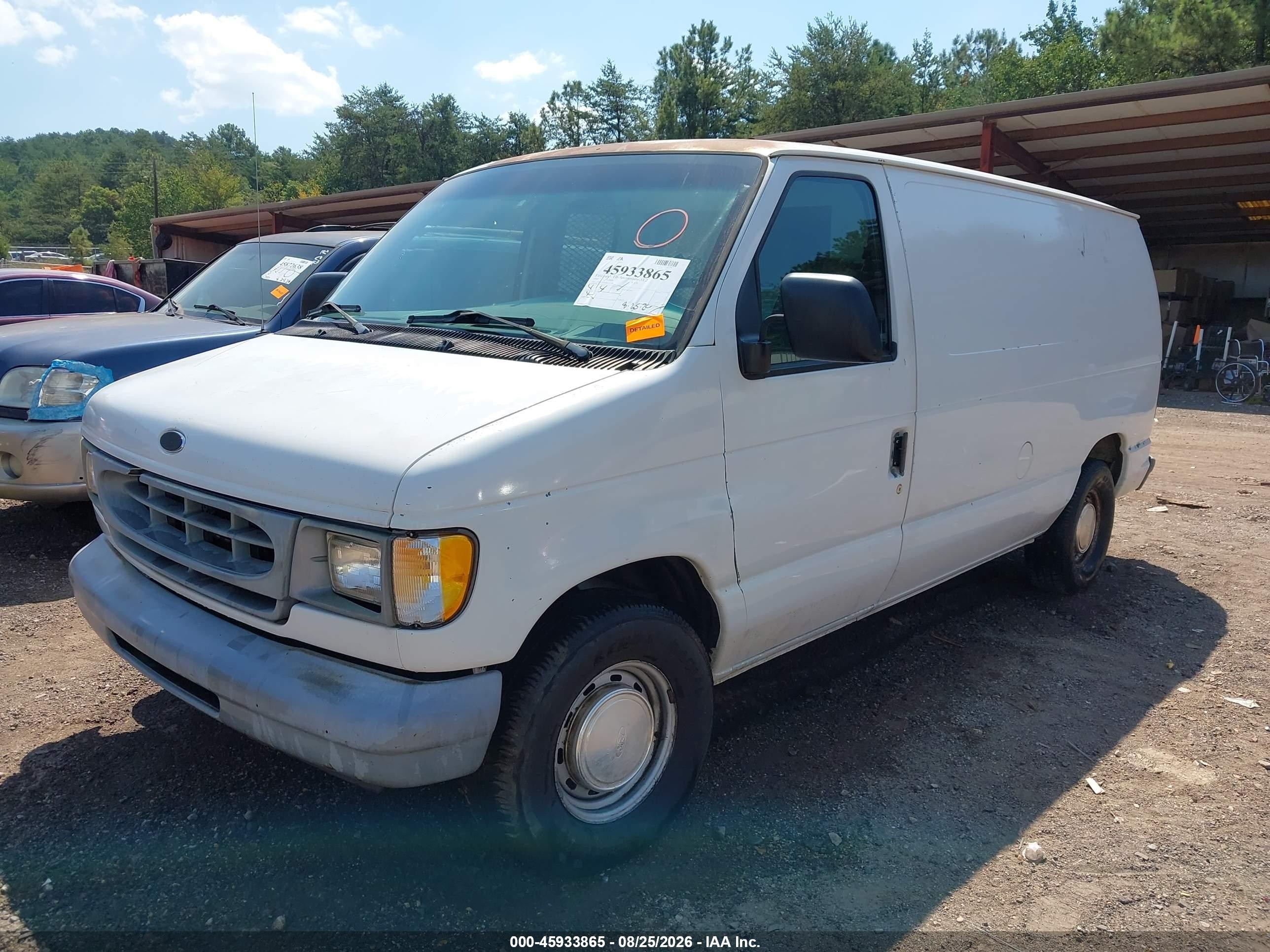 1999 Ford E-150 Commercial/recreational White vin: 1FTRE1428XHC35106
