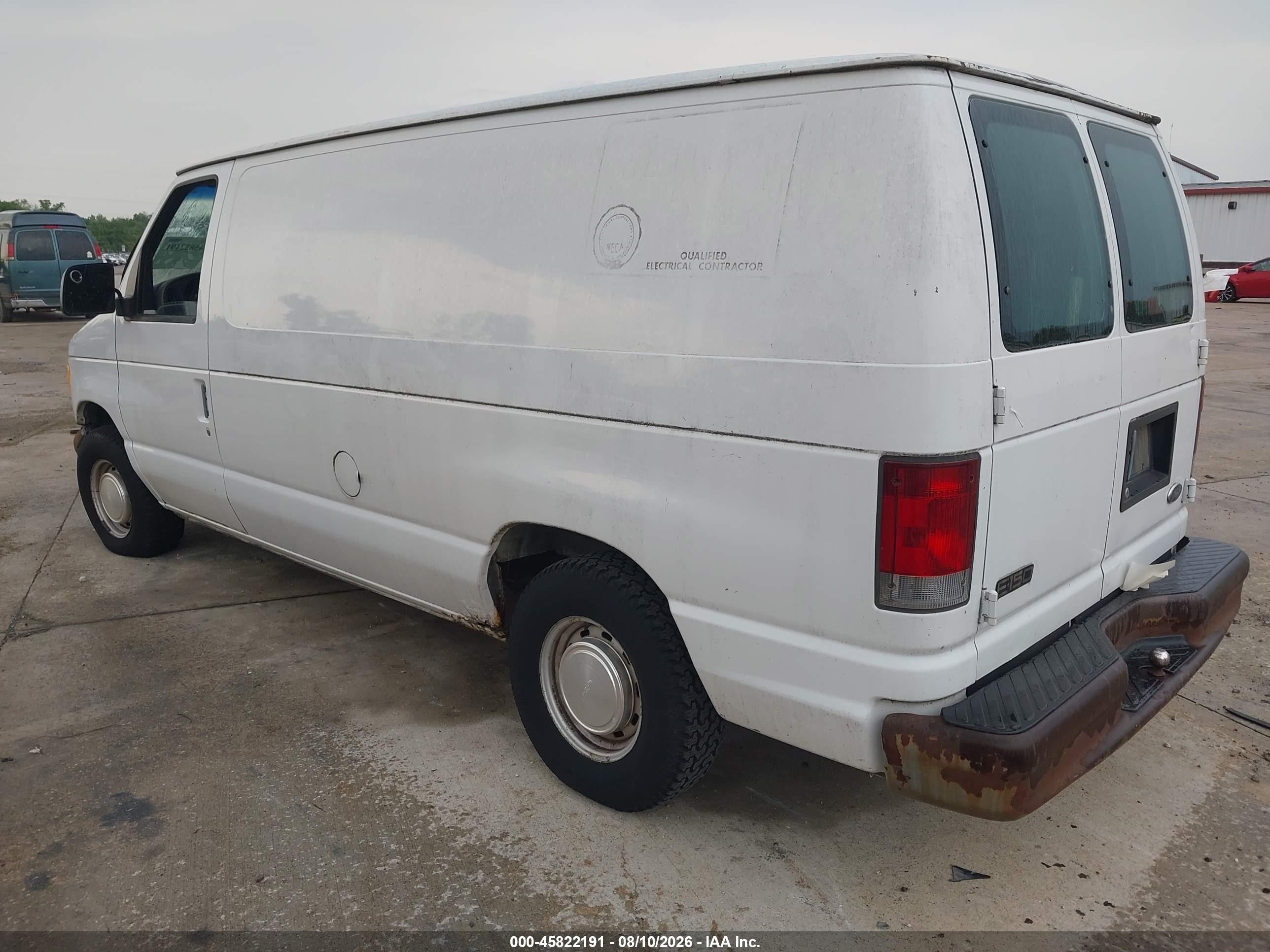 2002 Ford E-150 Commercial/recreational White vin: 1FTRE142X2HB24744