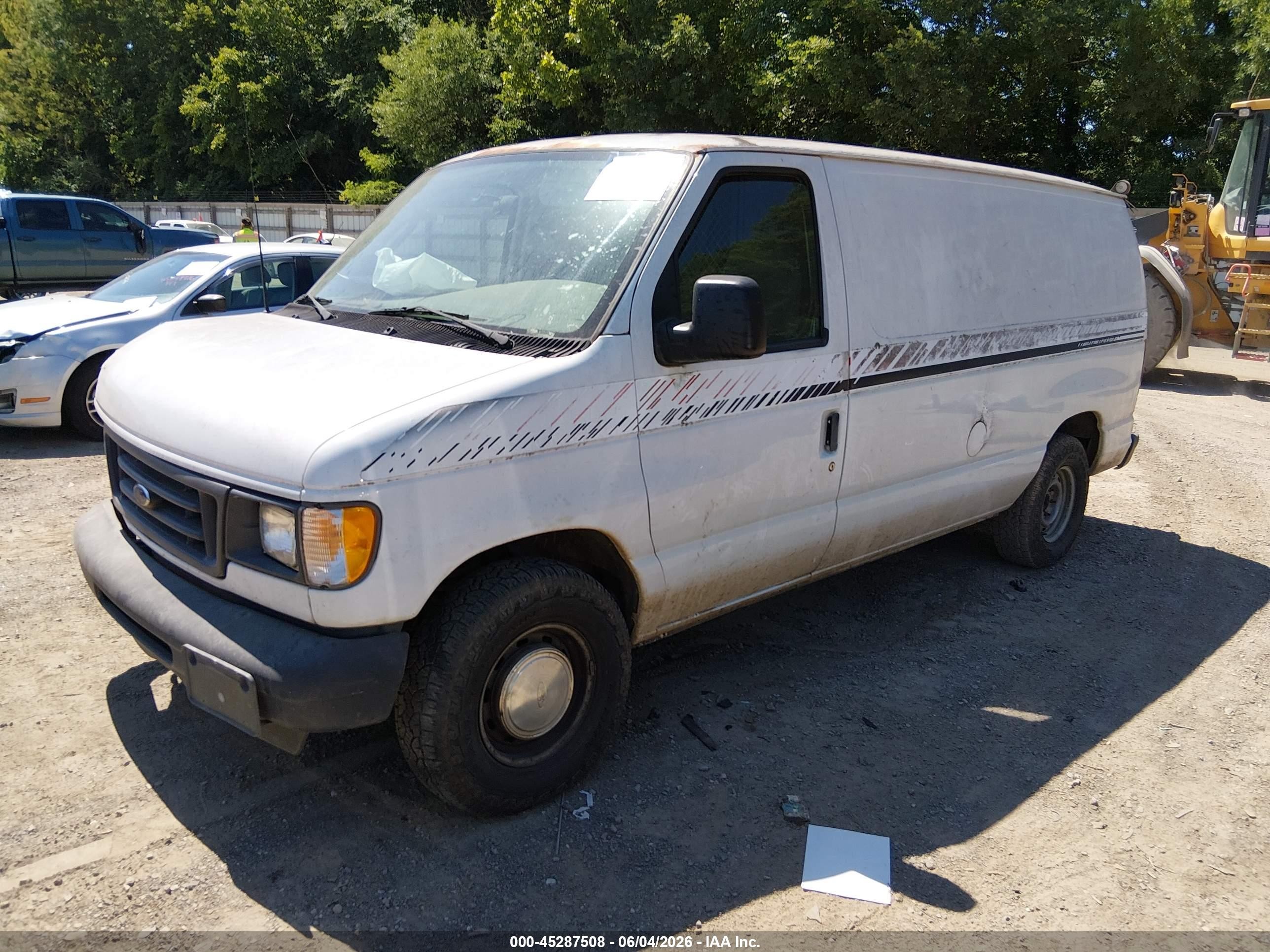 2003 Ford E-150 Commercial White vin: 1FTRE142X3HA45074