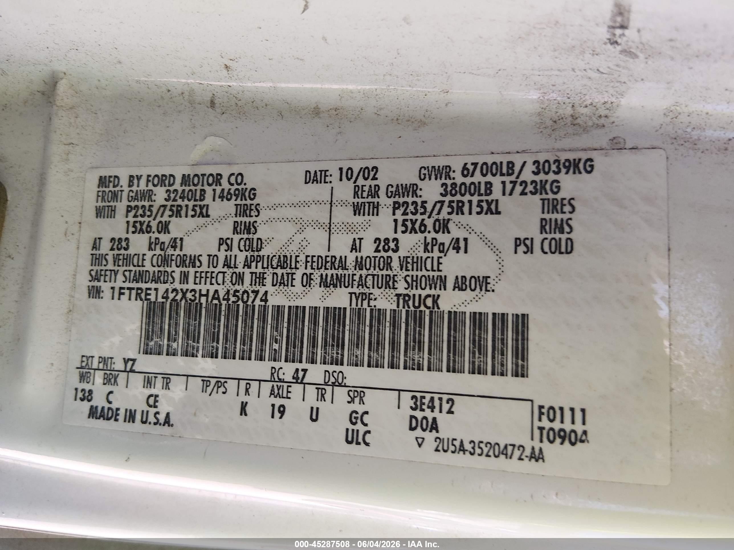 2003 Ford E-150 Commercial White vin: 1FTRE142X3HA45074
