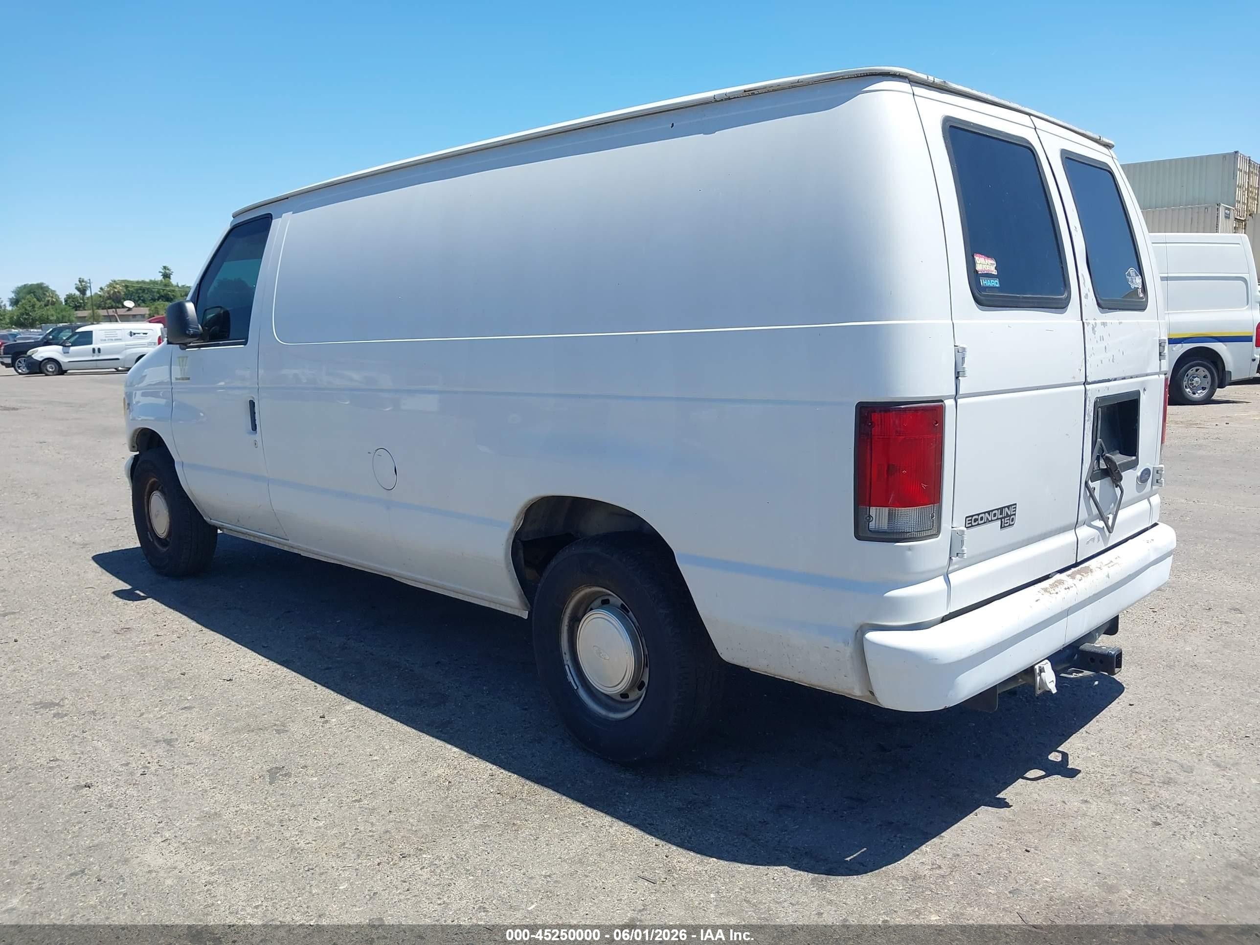 1998 Ford Econoline Commercial/recreational White vin: 1FTRE1466WHA49713