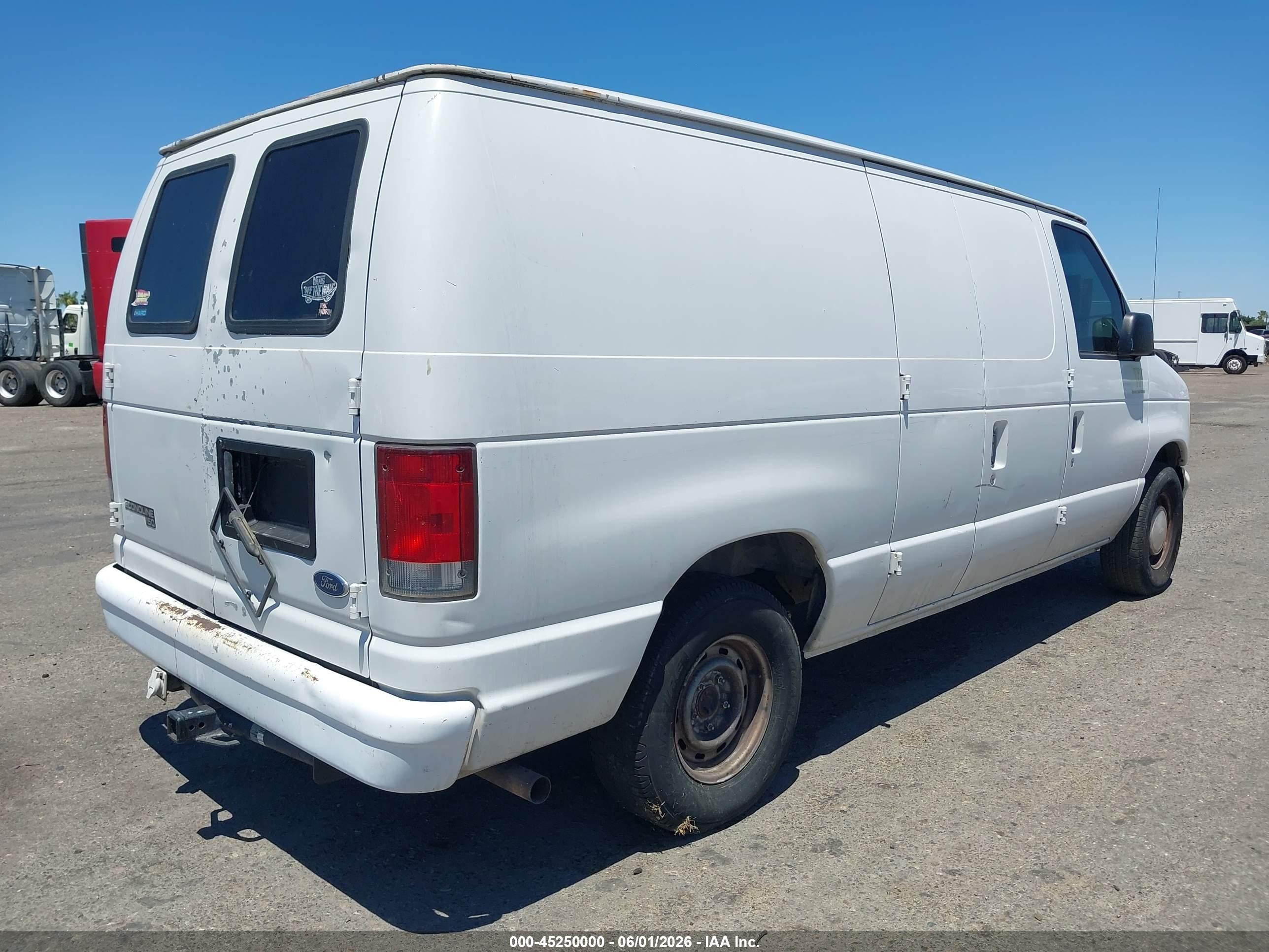 1998 Ford Econoline Commercial/recreational White vin: 1FTRE1466WHA49713