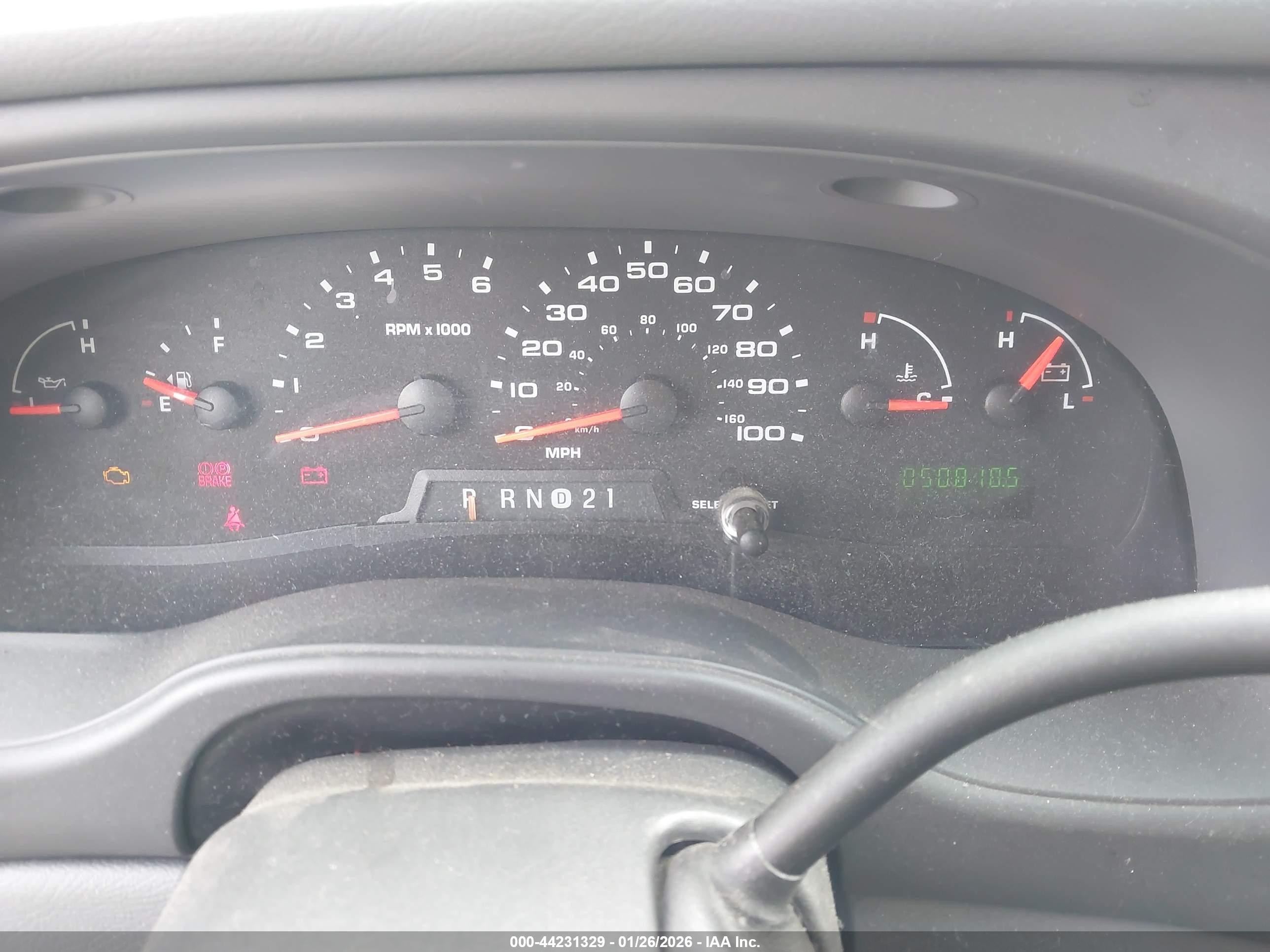 2005 Ford E-150 Commercial/recreational White vin: 1FTRE14L45HA18691