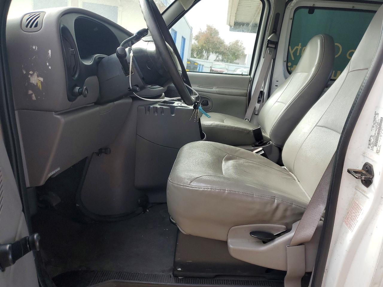 2000 Ford Econoline E150 Van Синий vin: 1FTRE14L9YHA99496