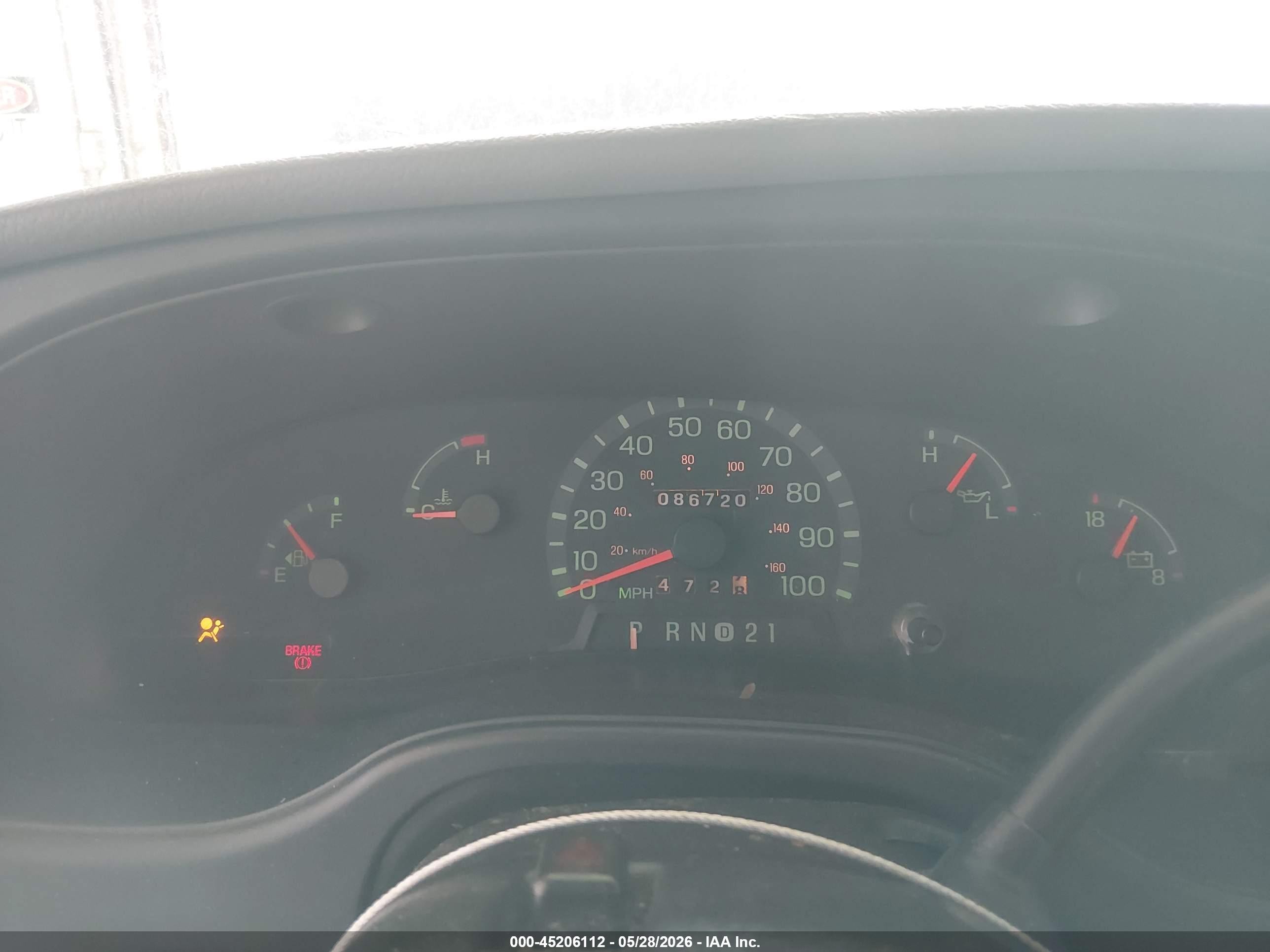 2002 Ford E-150 Commercial/recreational White vin: 1FTRE14W02HA77565