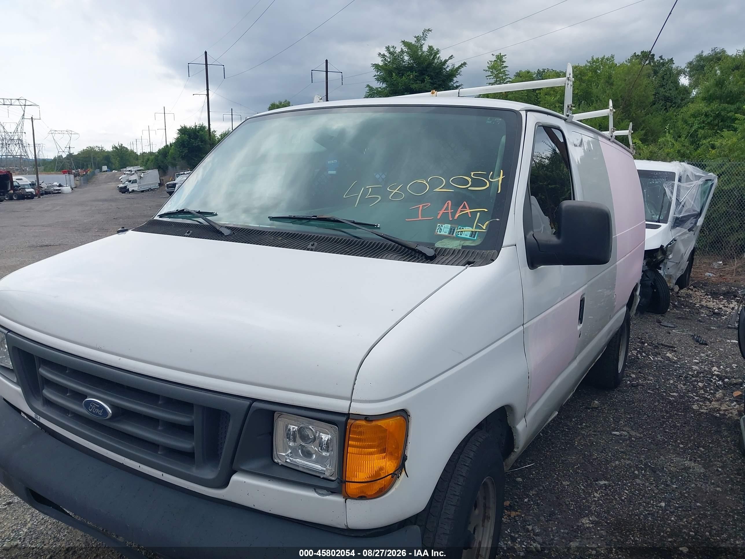 2005 Ford E-150 Commercial/recreational White vin: 1FTRE14W05HA96475