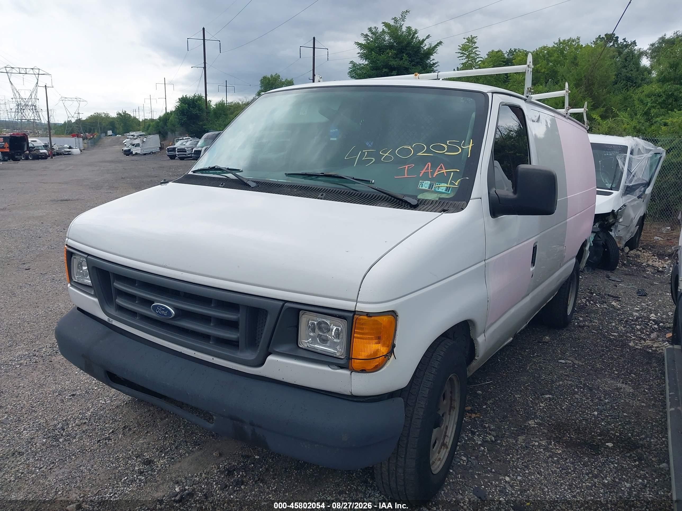 2005 Ford E-150 Commercial/recreational White vin: 1FTRE14W05HA96475