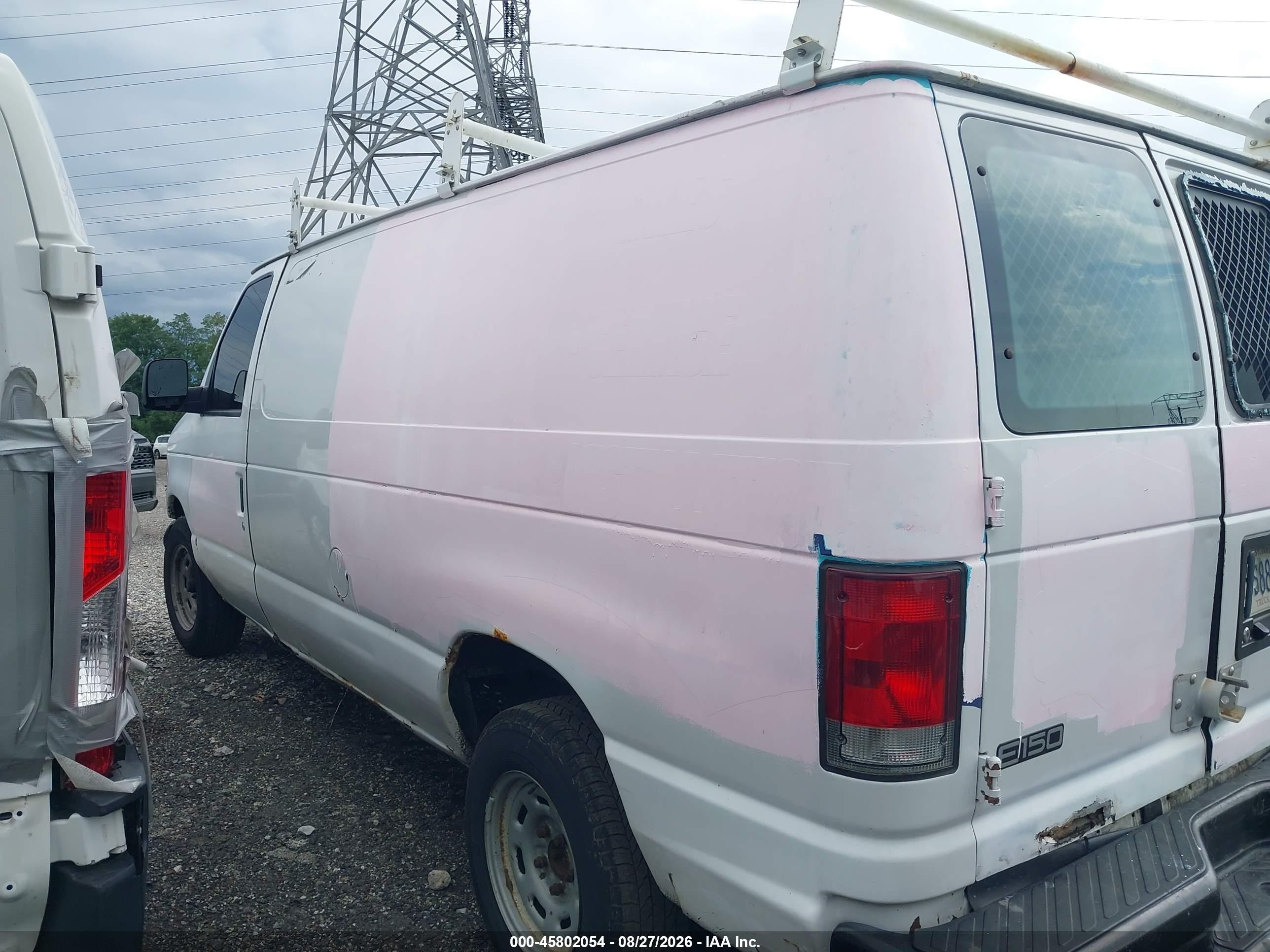 2005 Ford E-150 Commercial/recreational White vin: 1FTRE14W05HA96475