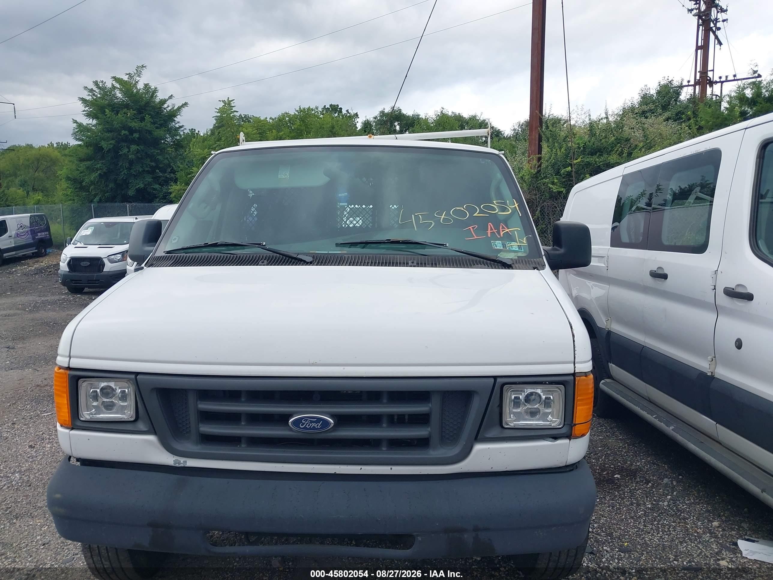 2005 Ford E-150 Commercial/recreational White vin: 1FTRE14W05HA96475