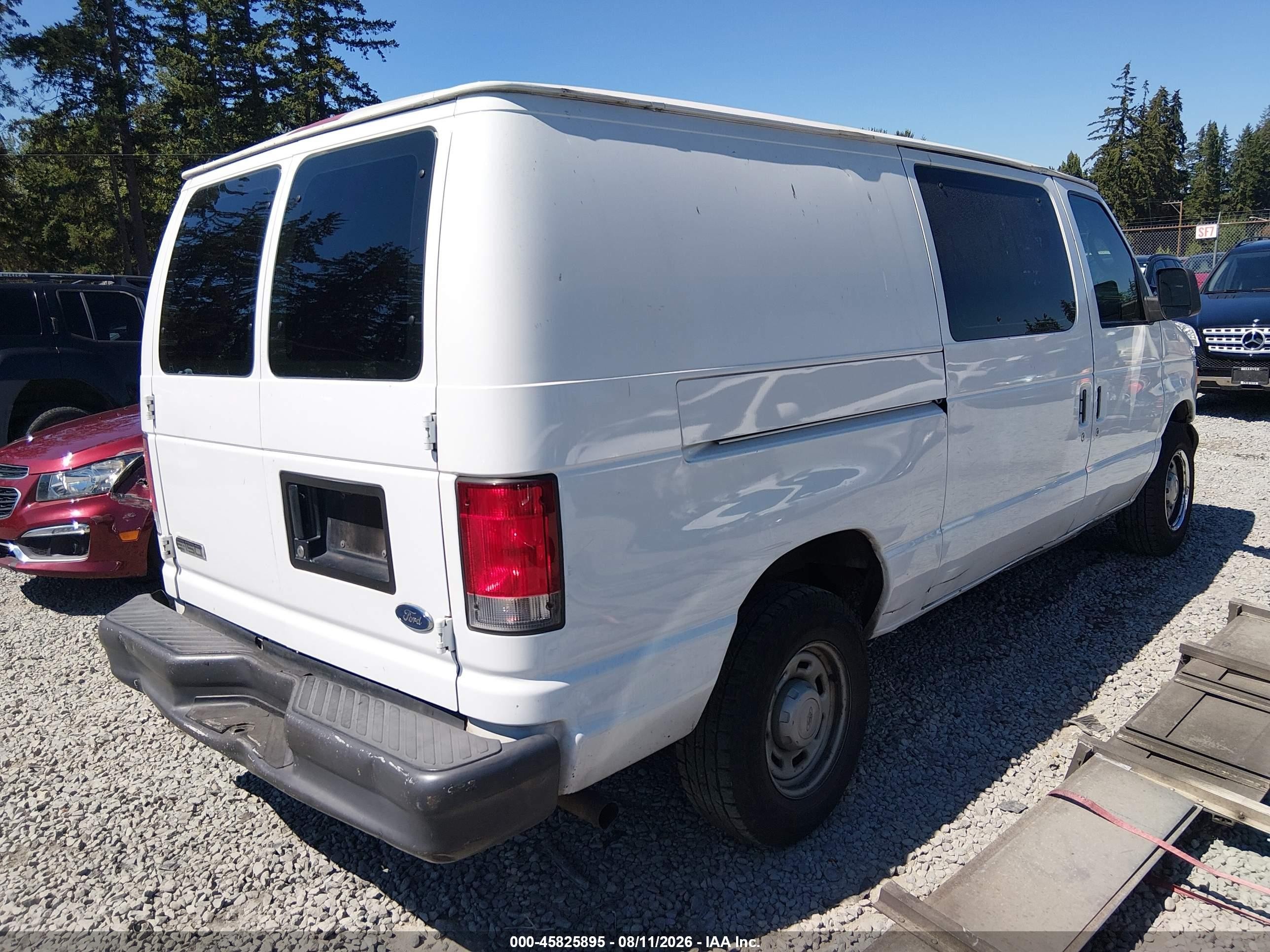 2006 Ford E-150 Commercial/recreational White vin: 1FTRE14W06DB39589