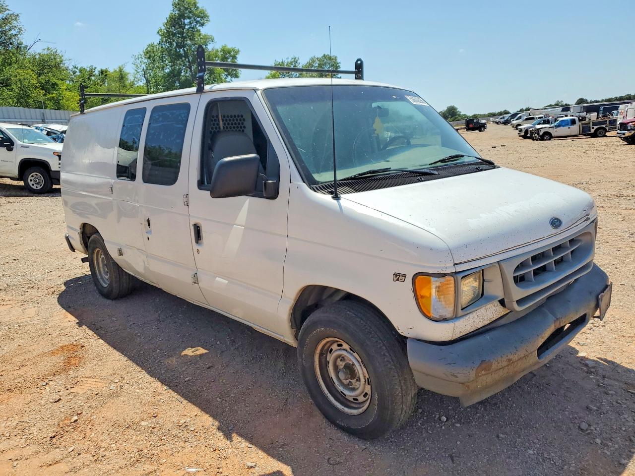 2002 Ford Econoline E150 Van White vin: 1FTRE14W12HB78016