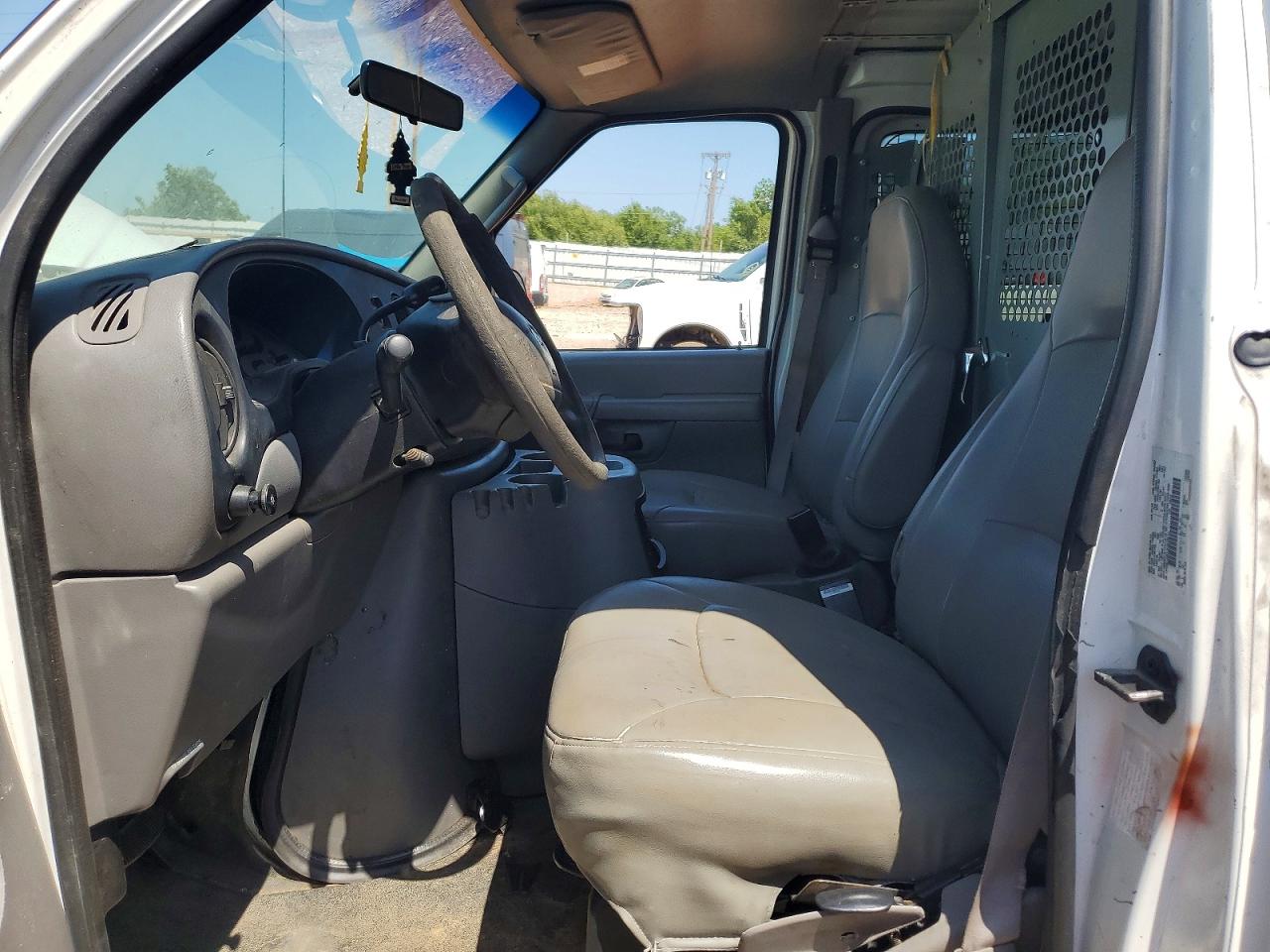 2002 Ford Econoline E150 Van White vin: 1FTRE14W12HB78016