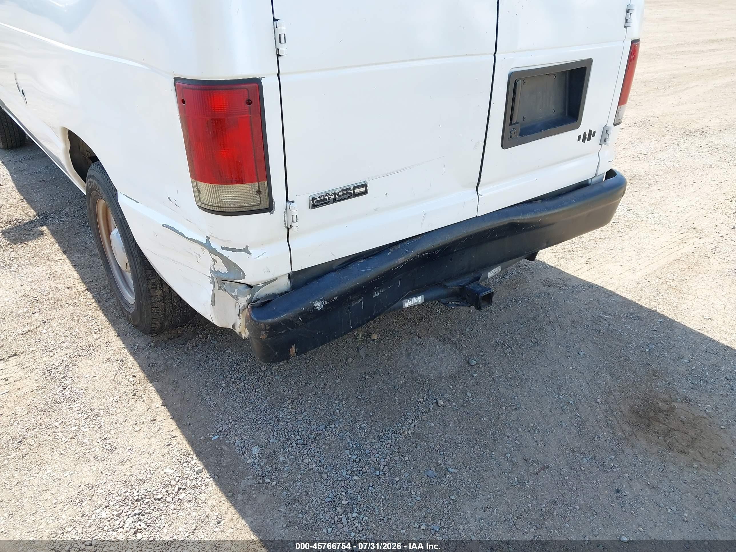 2006 Ford E-150 Commercial/recreational White vin: 1FTRE14W16HA18353