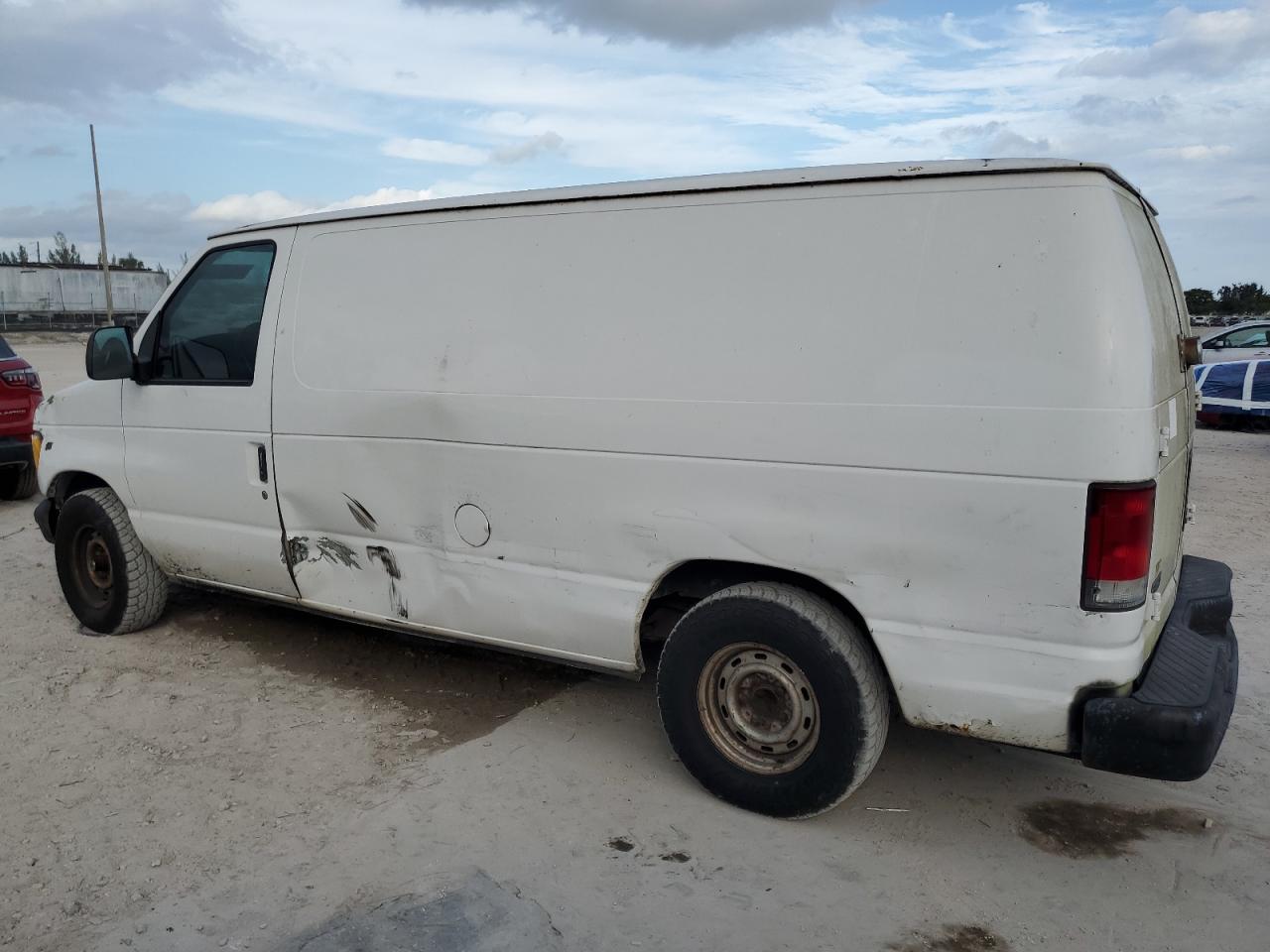 2001 Ford Econoline E150 Van Белый vin: 1FTRE14W21HA39673