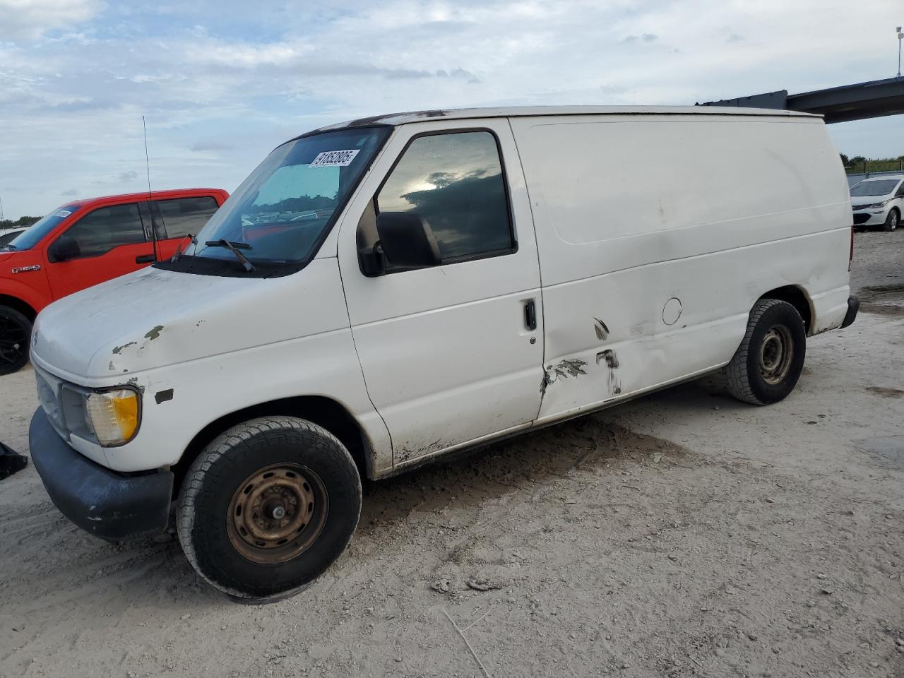 2001 Ford Econoline E150 Van Белый vin: 1FTRE14W21HA39673