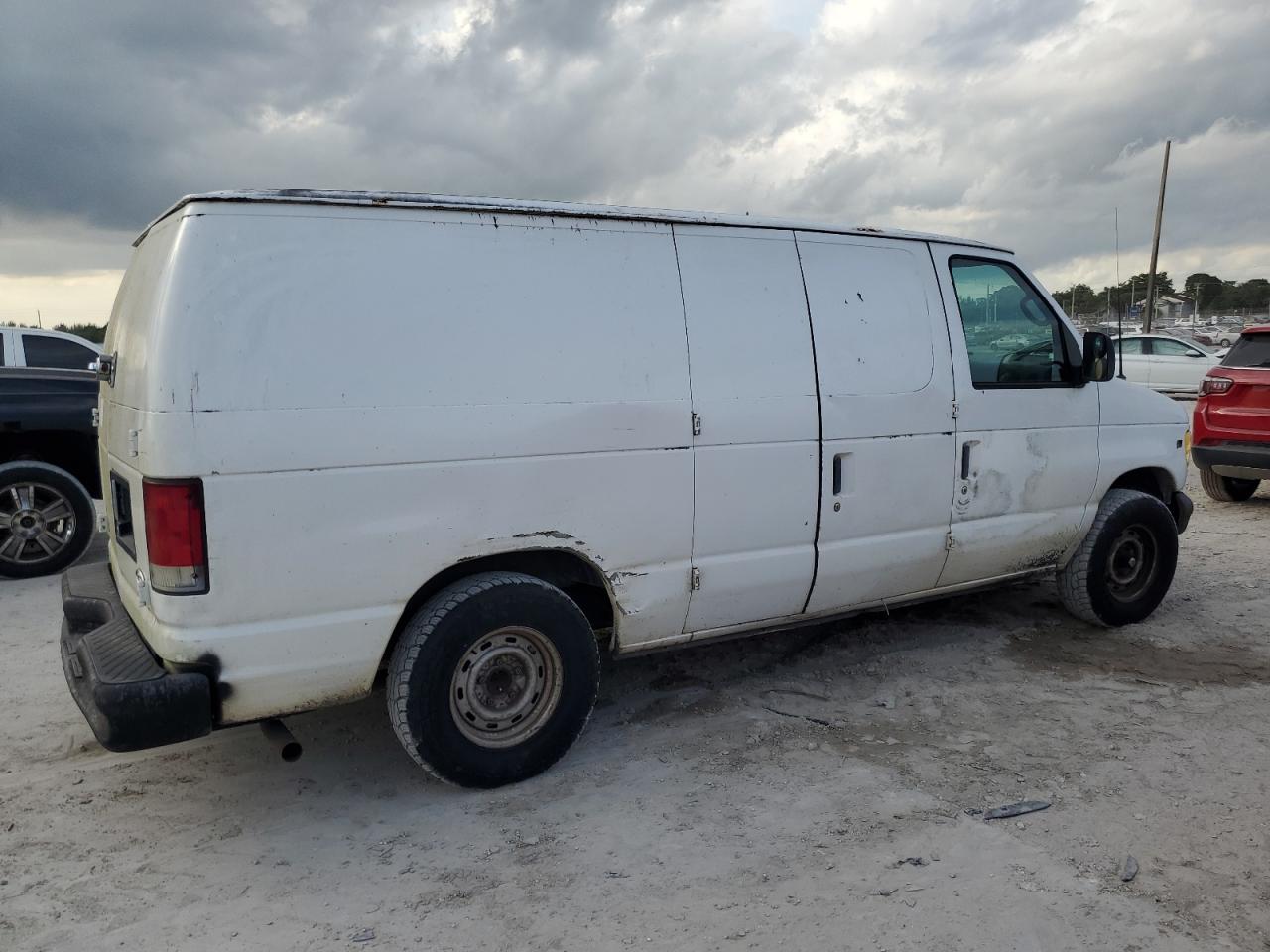 2001 Ford Econoline E150 Van Белый vin: 1FTRE14W21HA39673