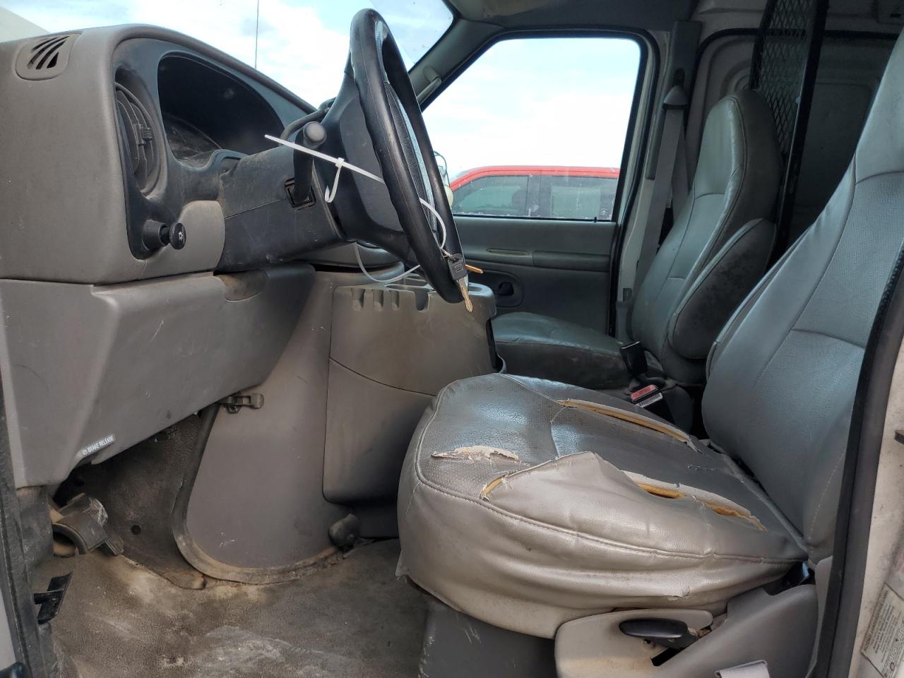 2001 Ford Econoline E150 Van Белый vin: 1FTRE14W21HA39673