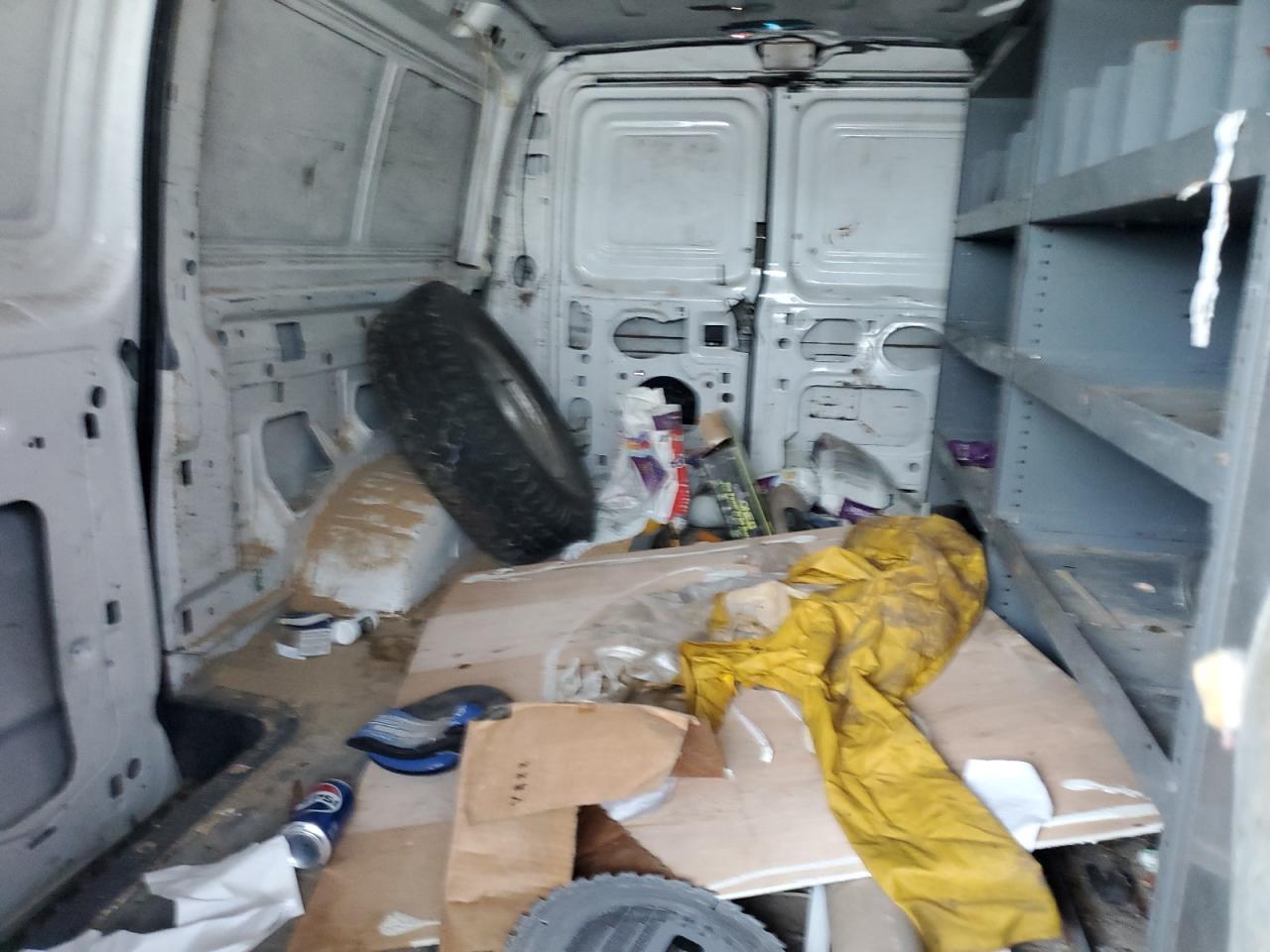 2001 Ford Econoline E150 Van Белый vin: 1FTRE14W21HA39673