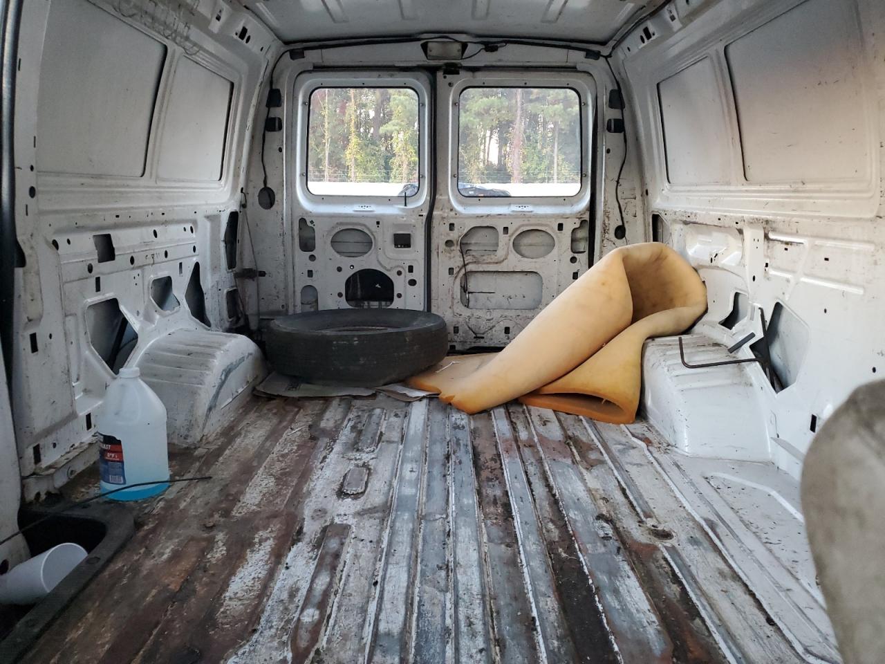 2001 Ford Econoline E150 Van White vin: 1FTRE14W21HB64477