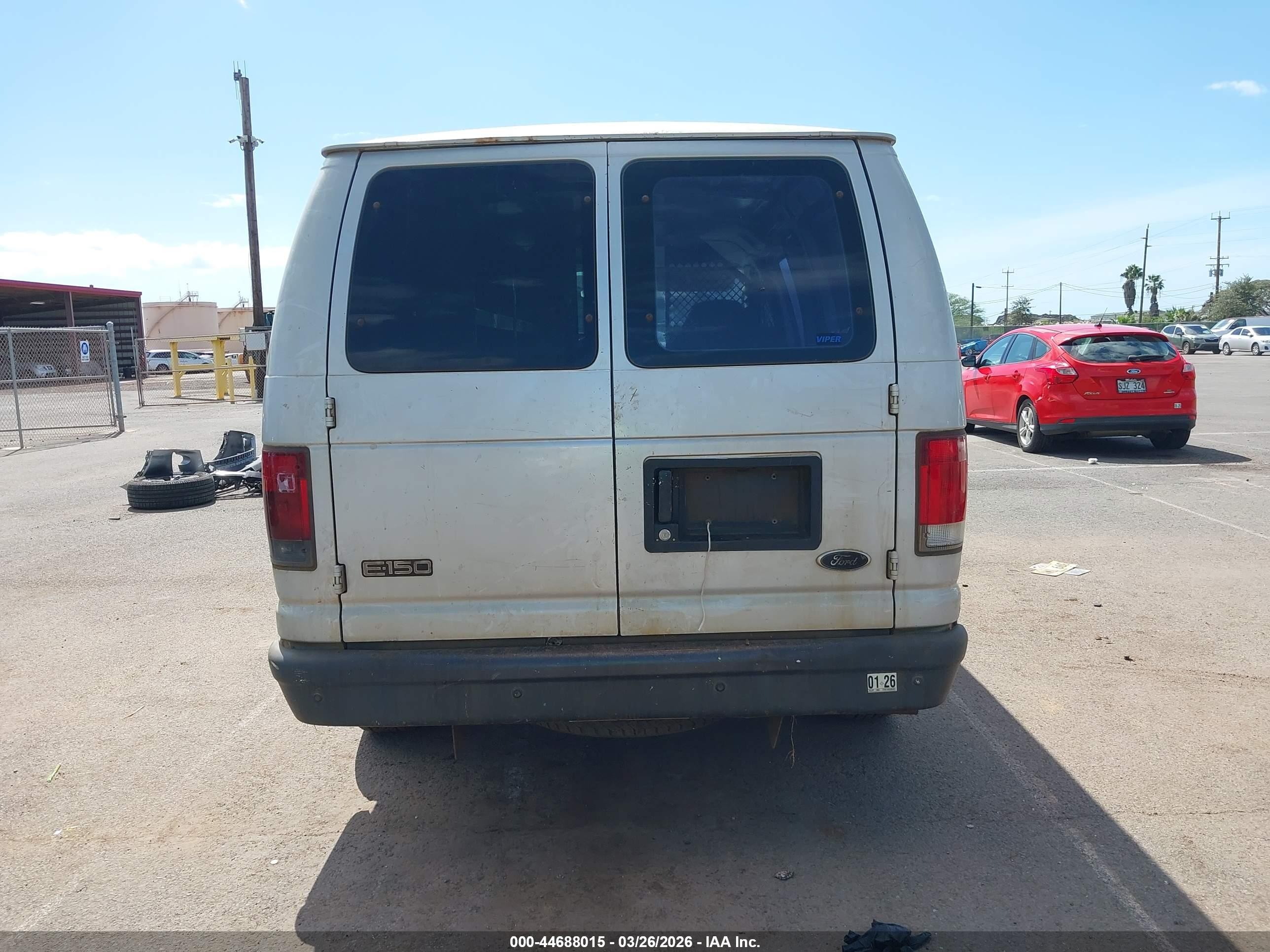 2004 Ford E-150   Silver vin: 1FTRE14W24HB54651