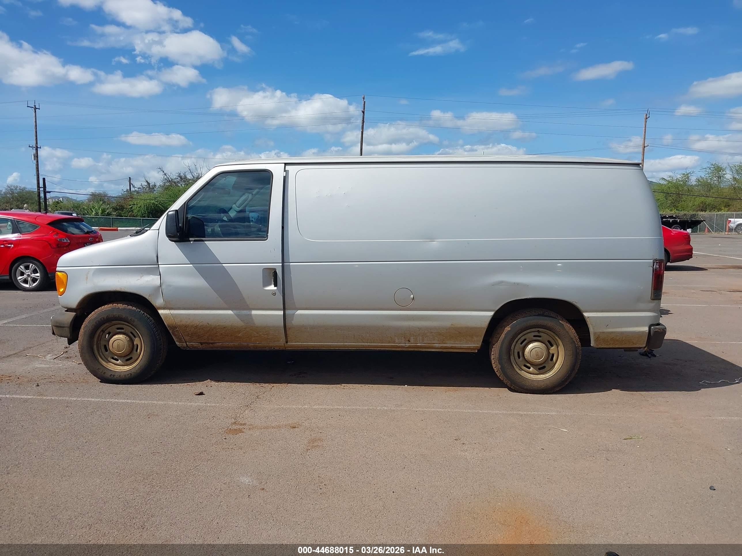 2004 Ford E-150   Silver vin: 1FTRE14W24HB54651