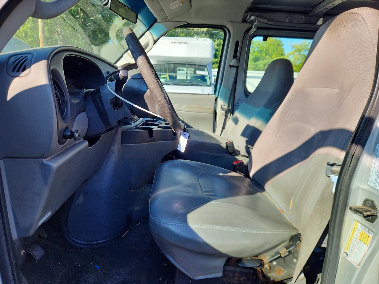 2006 Ford Econoline E150 Van Silver vin: 1FTRE14W26HA89433