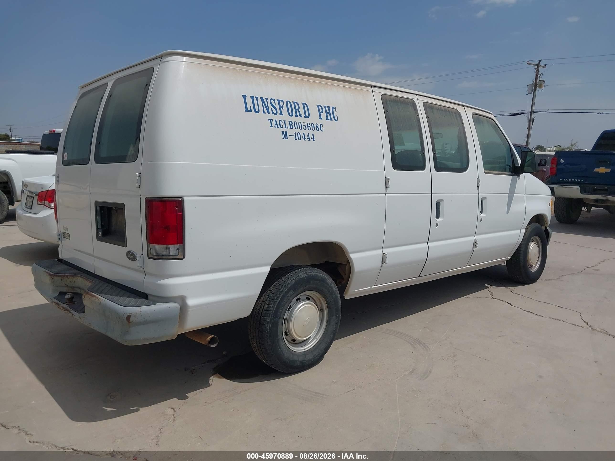 2000 Ford E-150 Commercial/recreational Белый vin: 1FTRE14W2YHA77866
