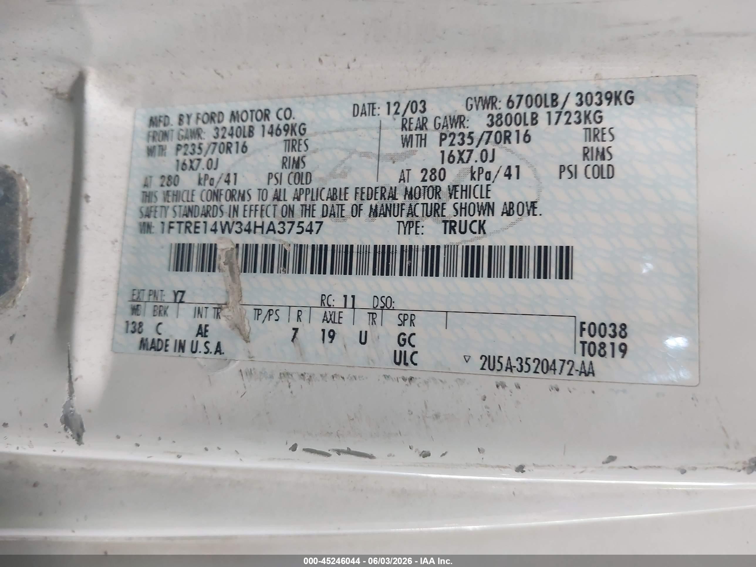 2004 Ford E-150 Commercial/recreational Белый vin: 1FTRE14W34HA37547