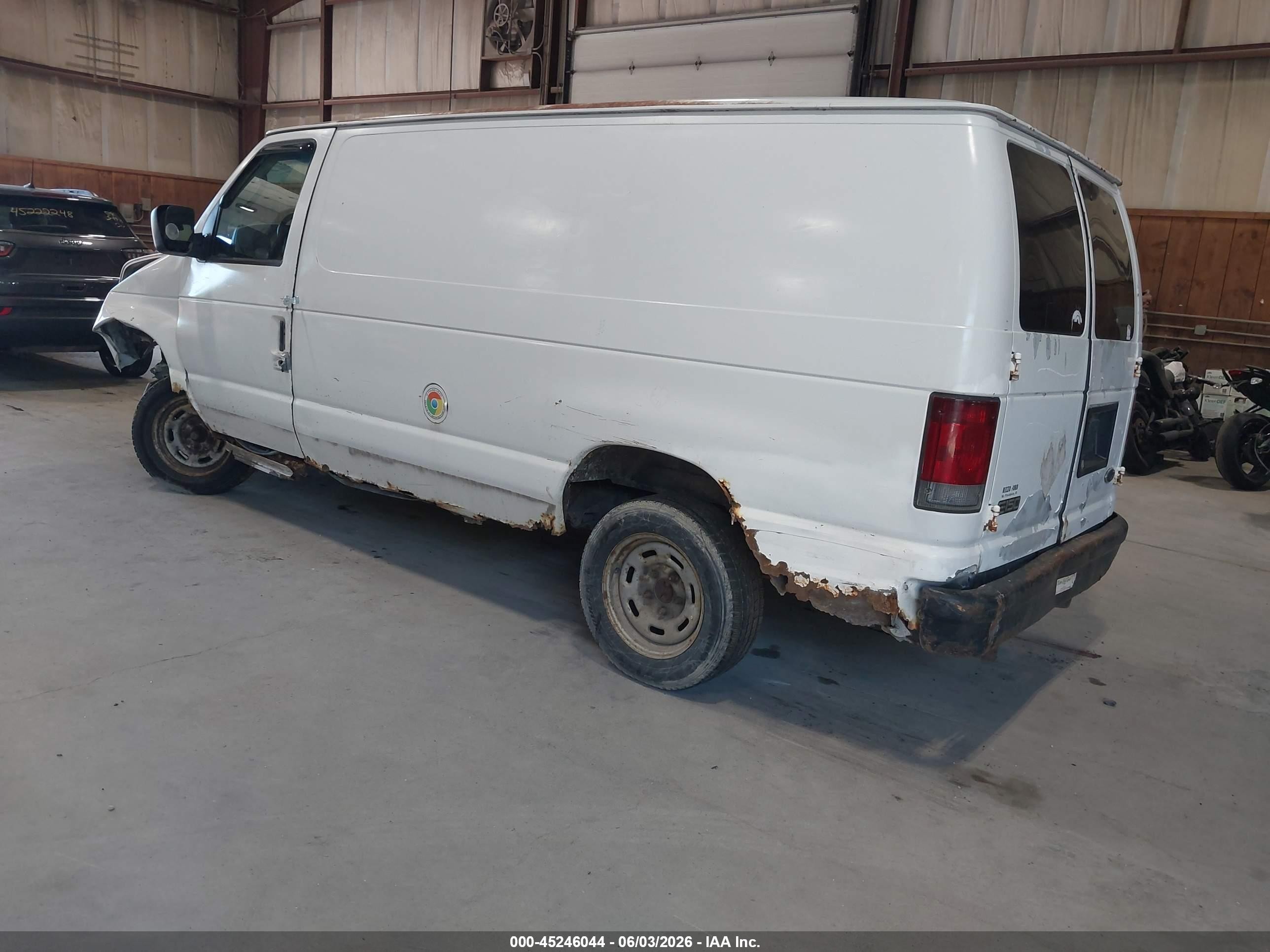 2004 Ford E-150 Commercial/recreational Белый vin: 1FTRE14W34HA37547