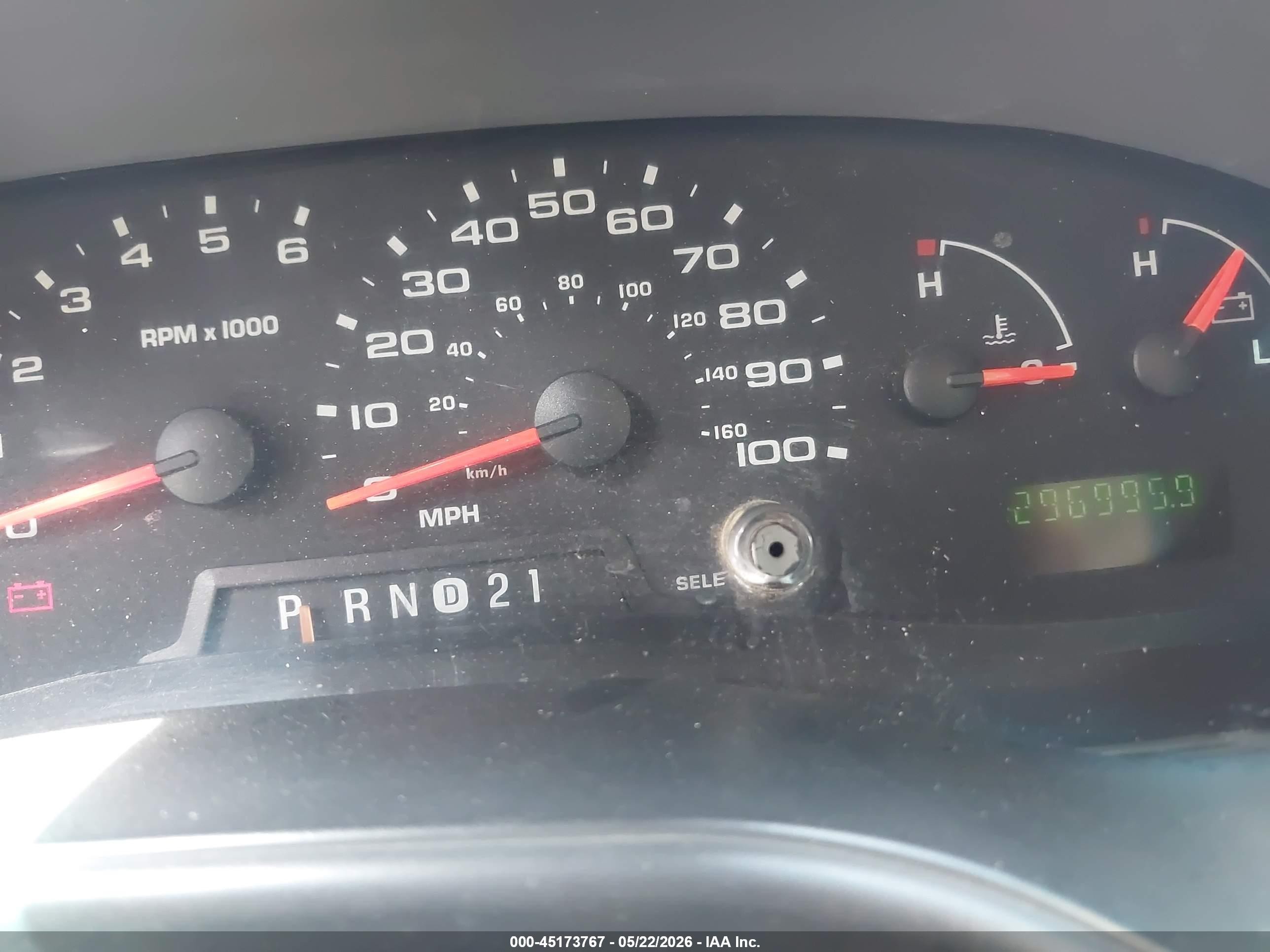 2006 Ford E-150 Commercial/recreational White vin: 1FTRE14W36HA18192
