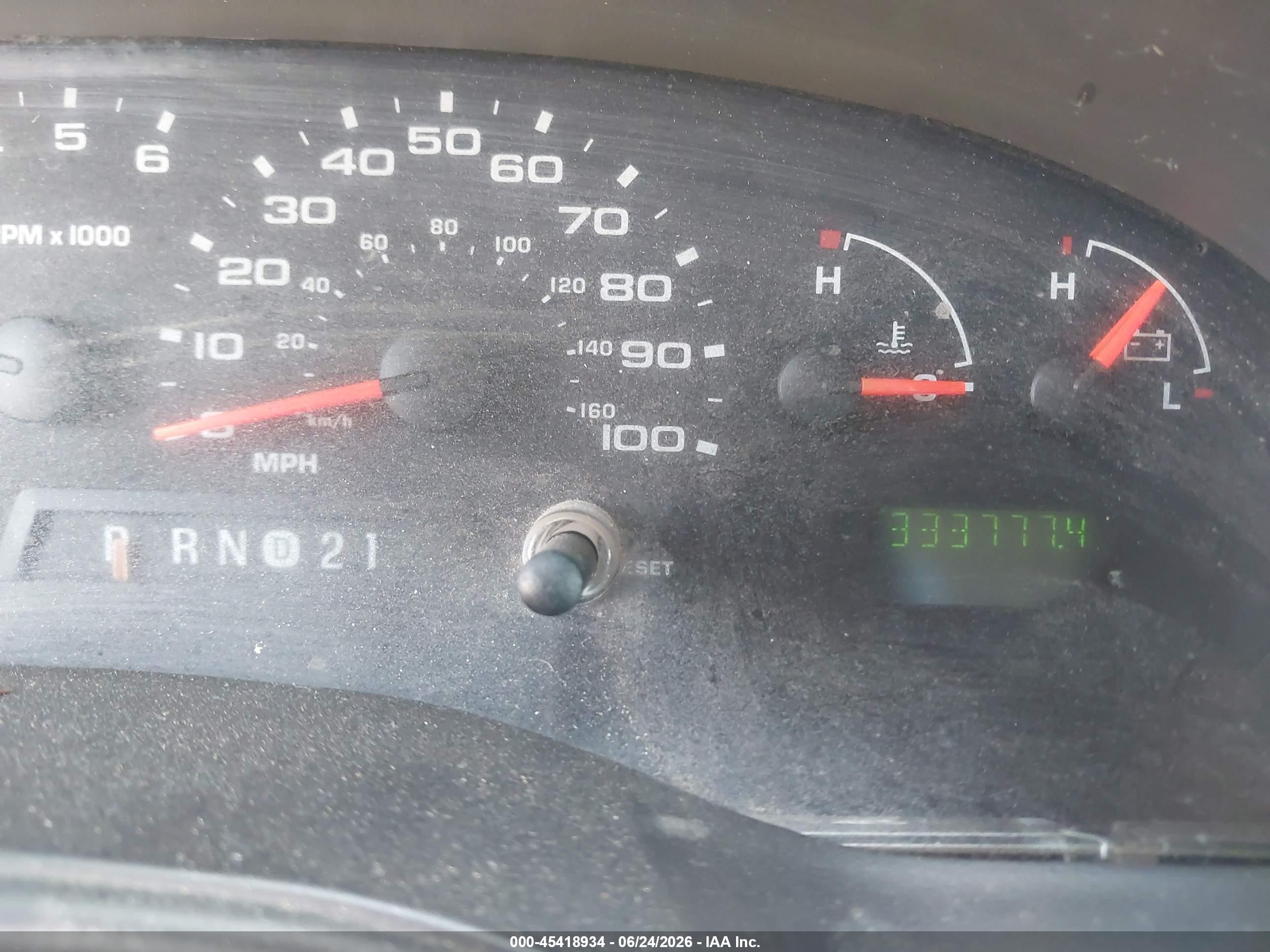 2006 Ford E-150 Commercial/recreational Silver vin: 1FTRE14W36HA38393