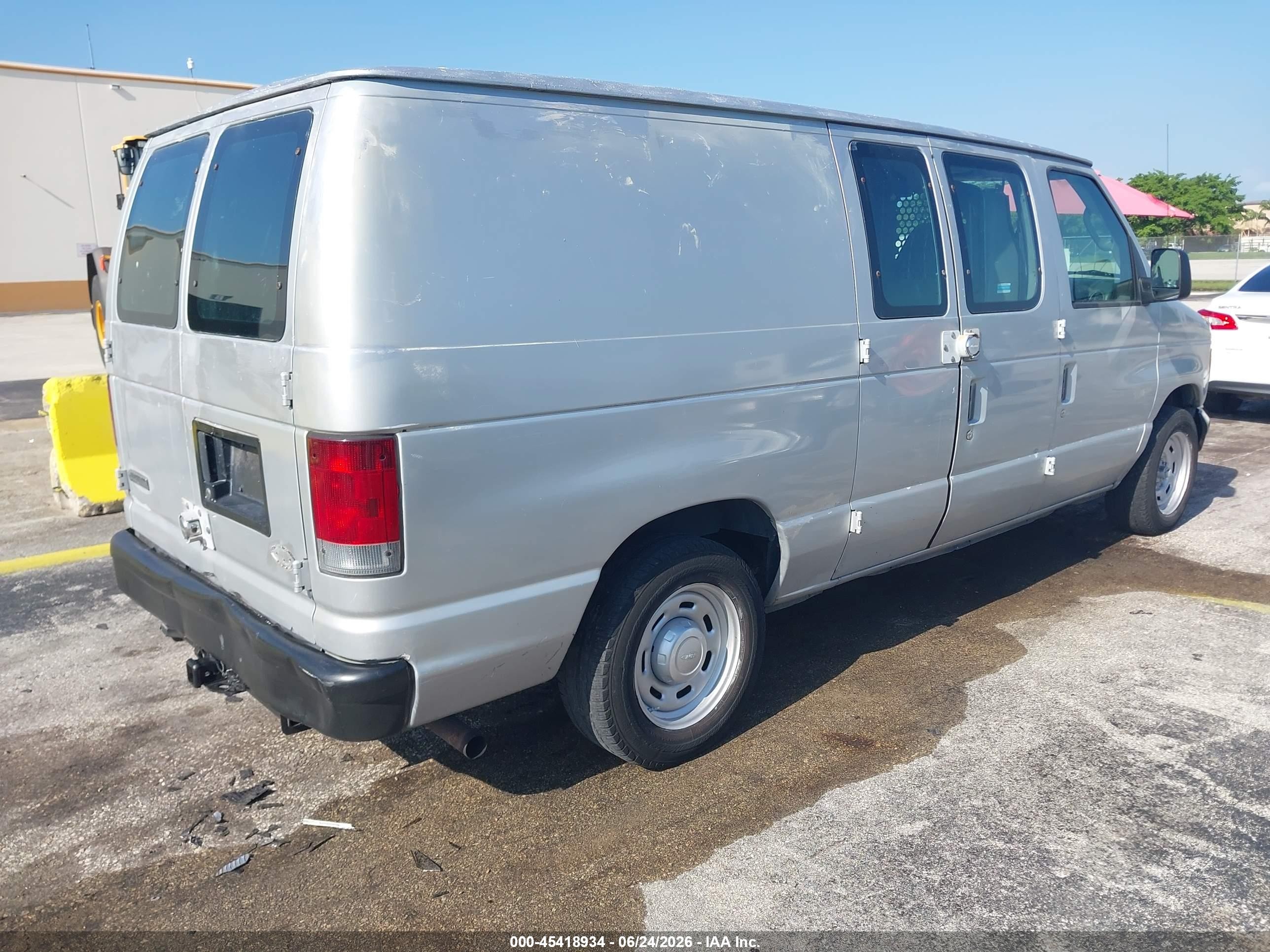 2006 Ford E-150 Commercial/recreational Silver vin: 1FTRE14W36HA38393