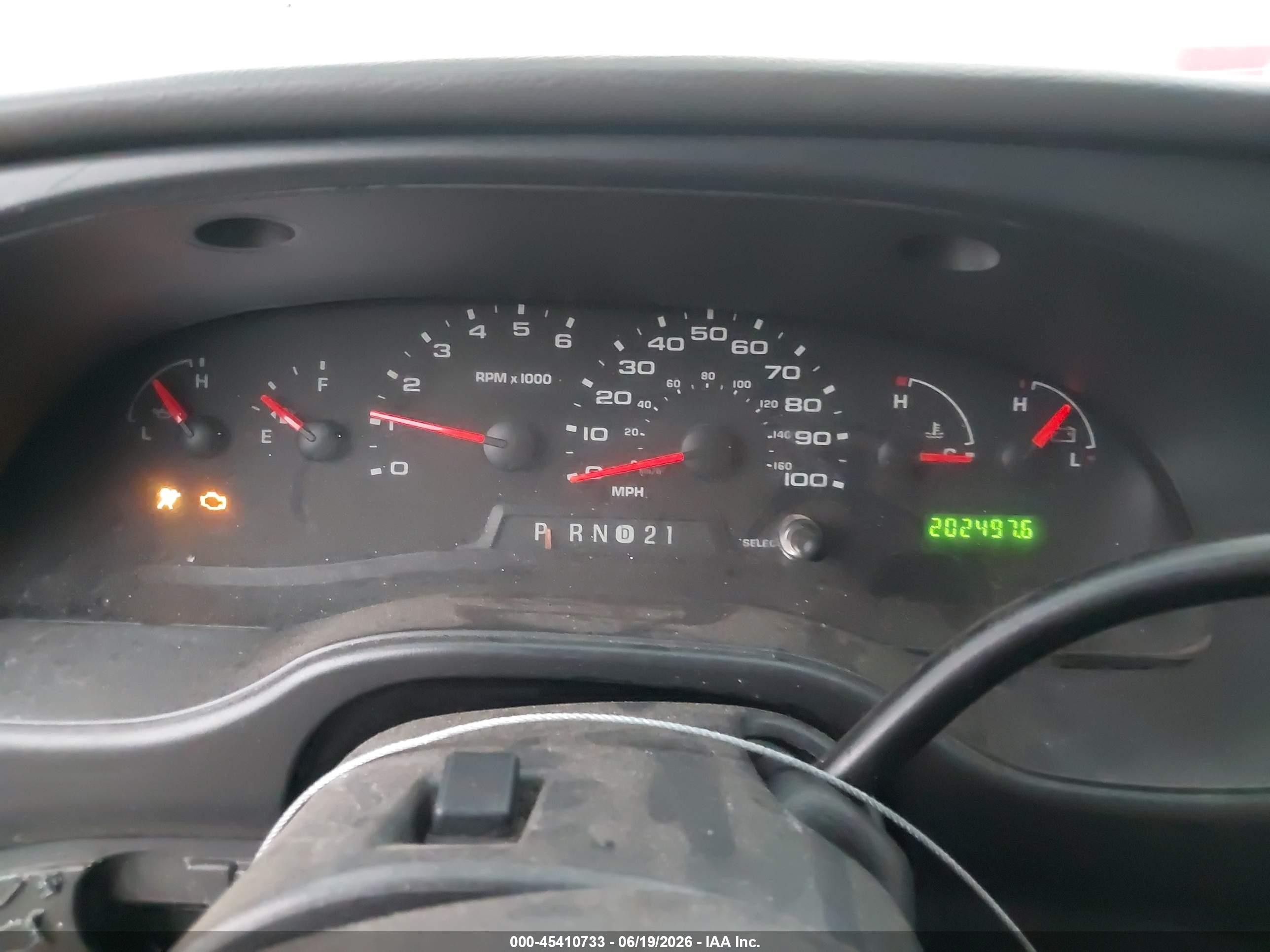 2005 Ford E-150 Commercial/recreational White vin: 1FTRE14W45HA68999