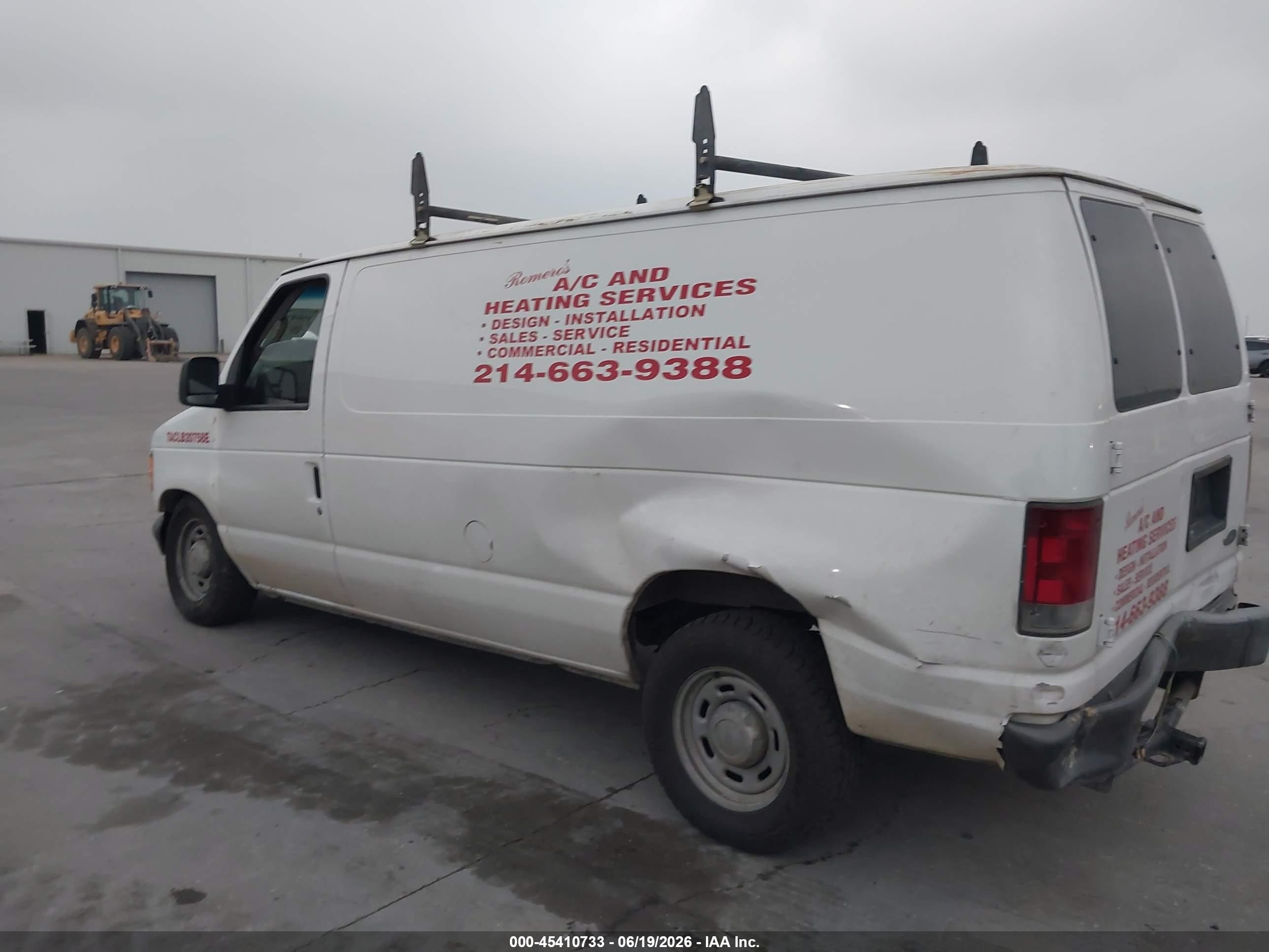 2005 Ford E-150 Commercial/recreational White vin: 1FTRE14W45HA68999