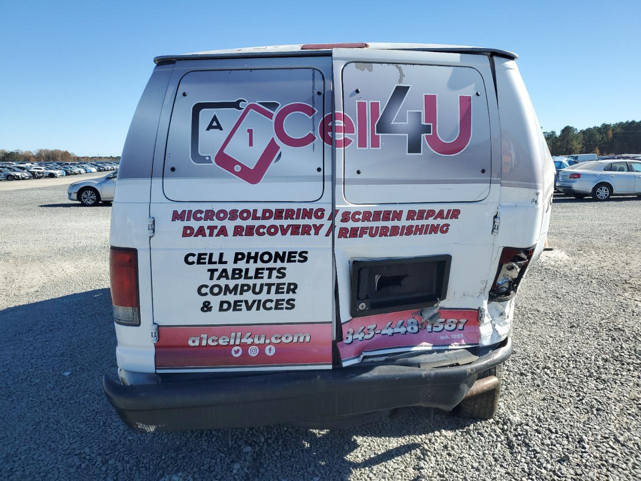 2004 Ford Econoline E150 Van White vin: 1FTRE14W64HA43844