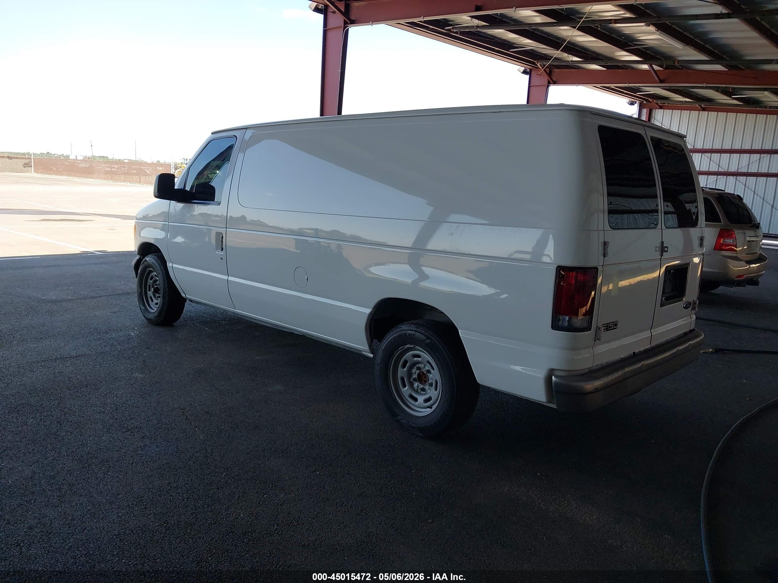2004 Ford E-150 Commercial/recreational White vin: 1FTRE14W64HB03802