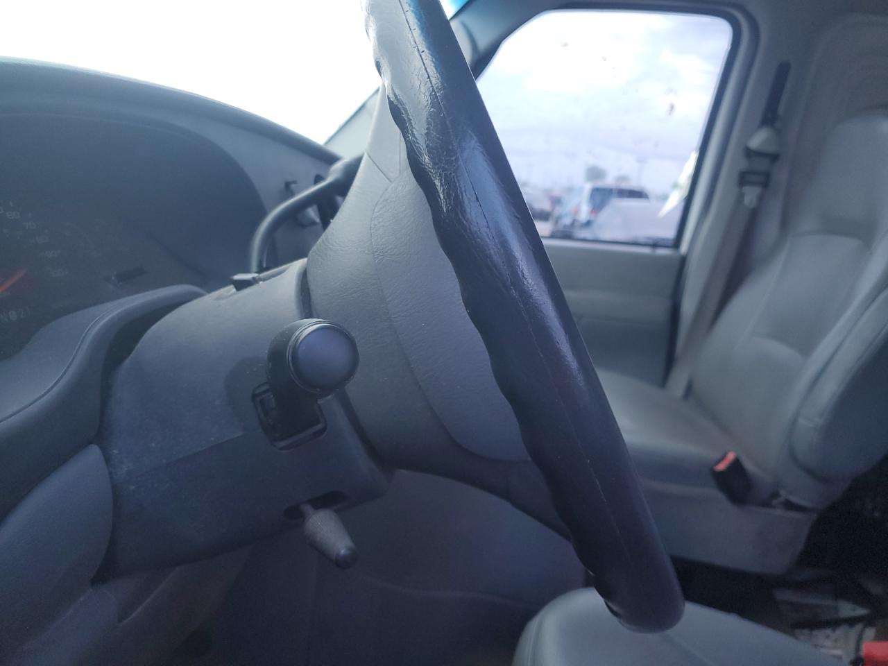 2004 Ford Econoline E150 Van White vin: 1FTRE14WX4HB25382