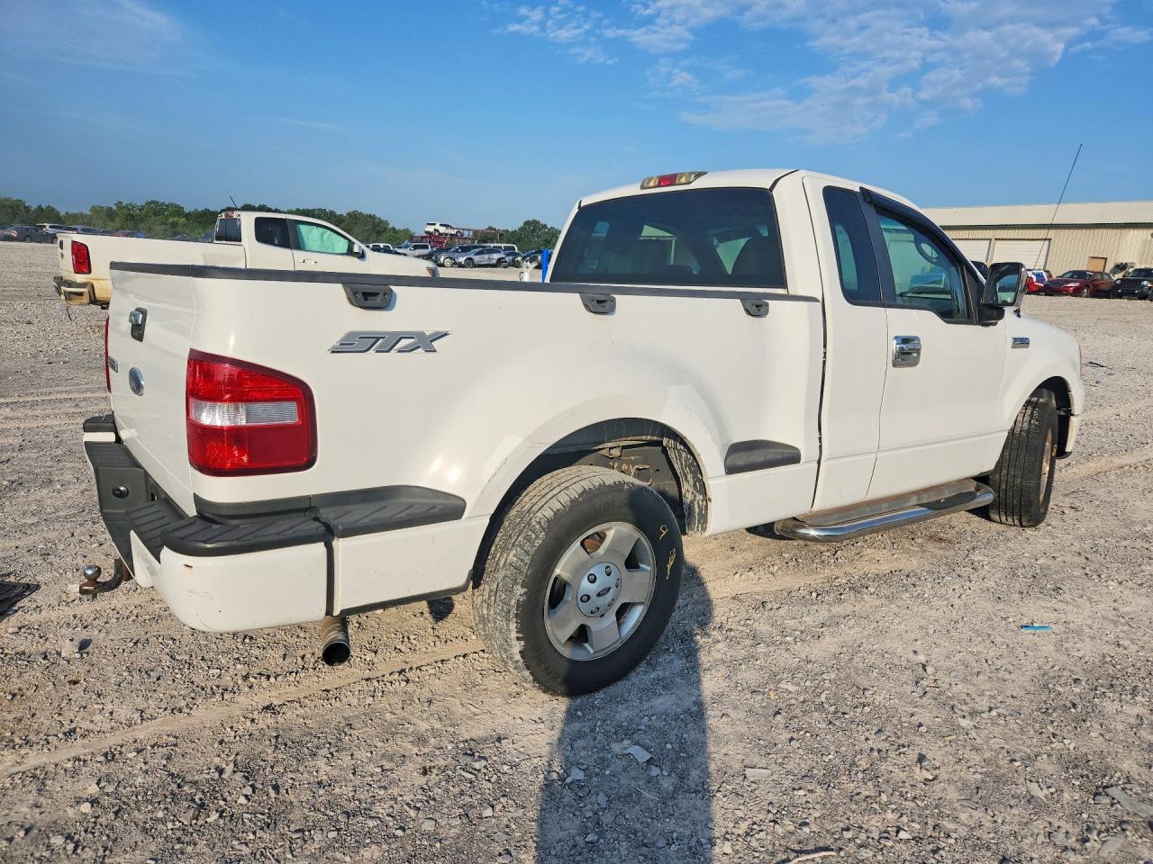 2008 Ford F150 White vin: 1FTRF02248KC88383
